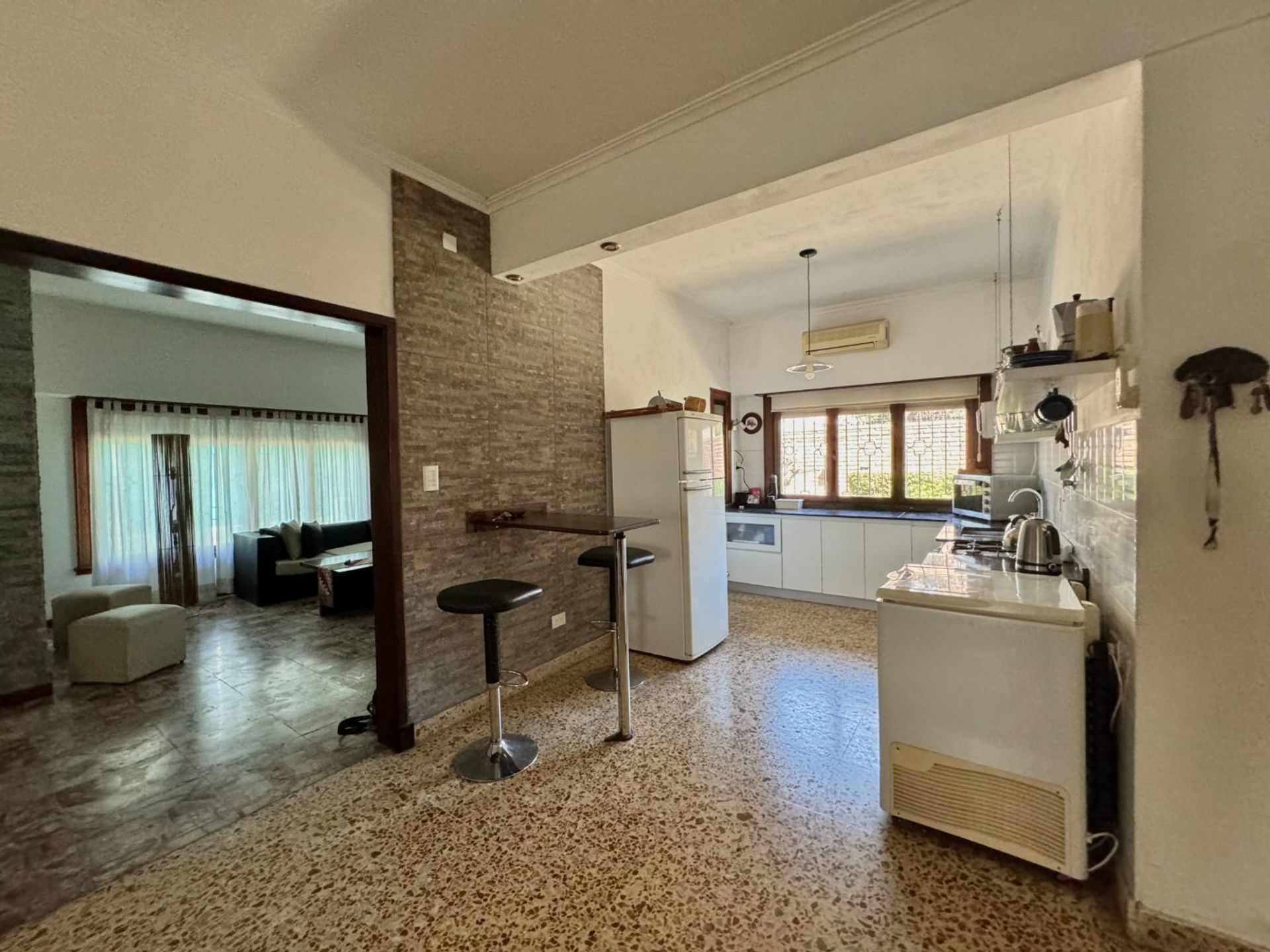 CASA 4 AMBIENTES CON QUINCHO EN VENTA BERAZATEGUI - 6