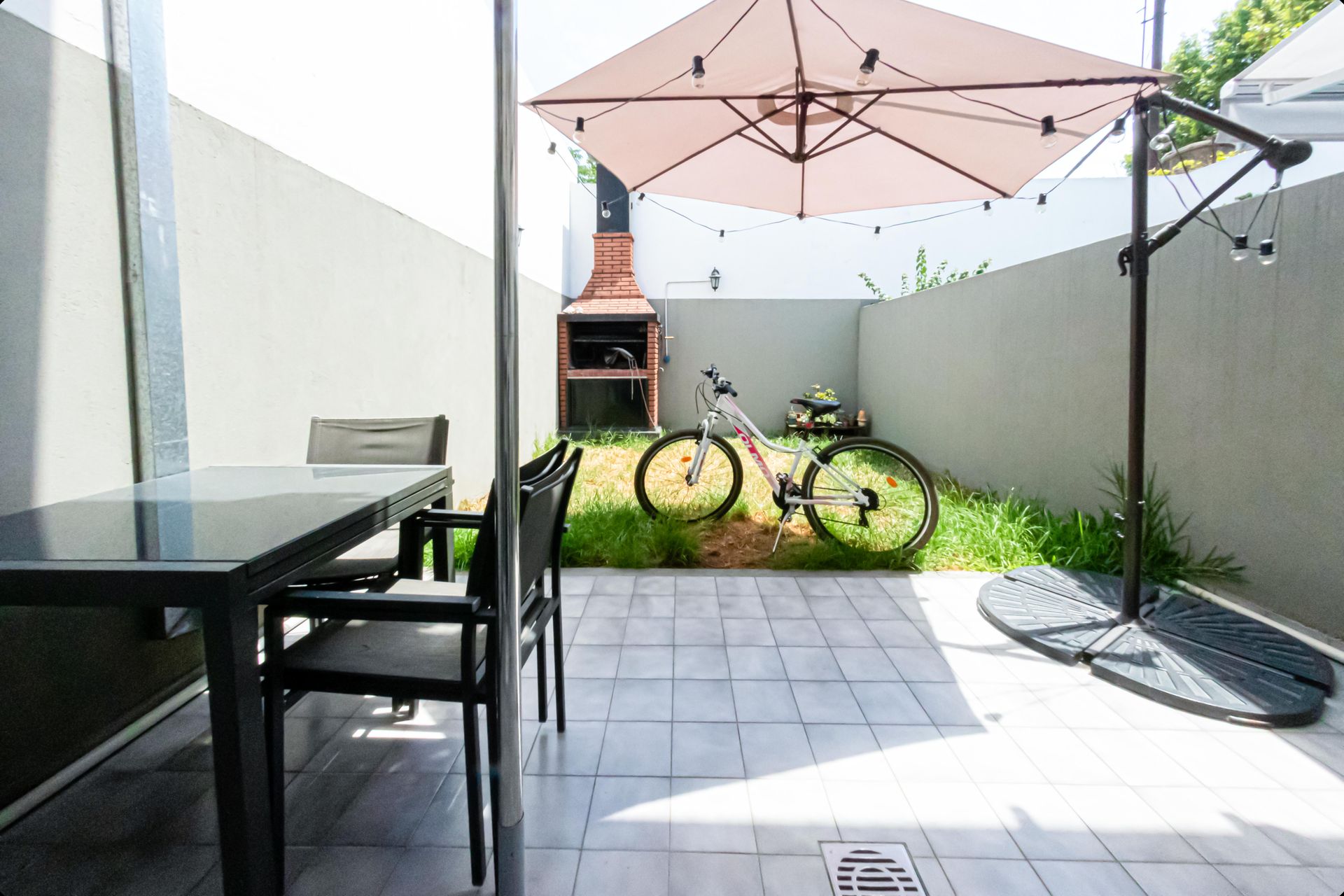 Casa Dùplex 4 ambientes con jardìn Villa Devoto - 2