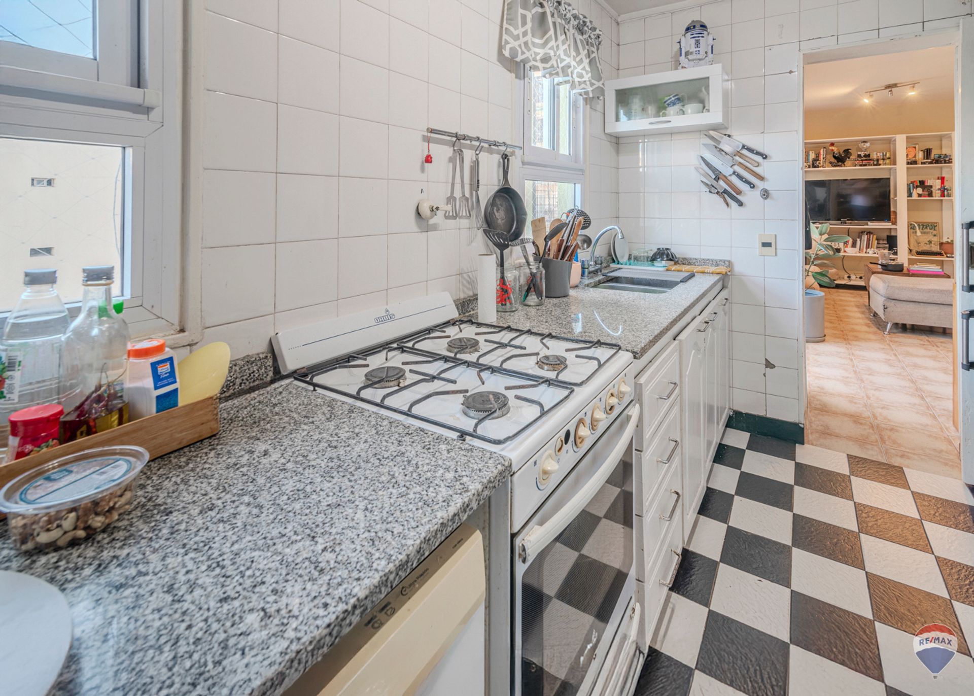 DEPARTAMENTO EN VENTA 3 AMBIENTES BALCON COCHERA - 7