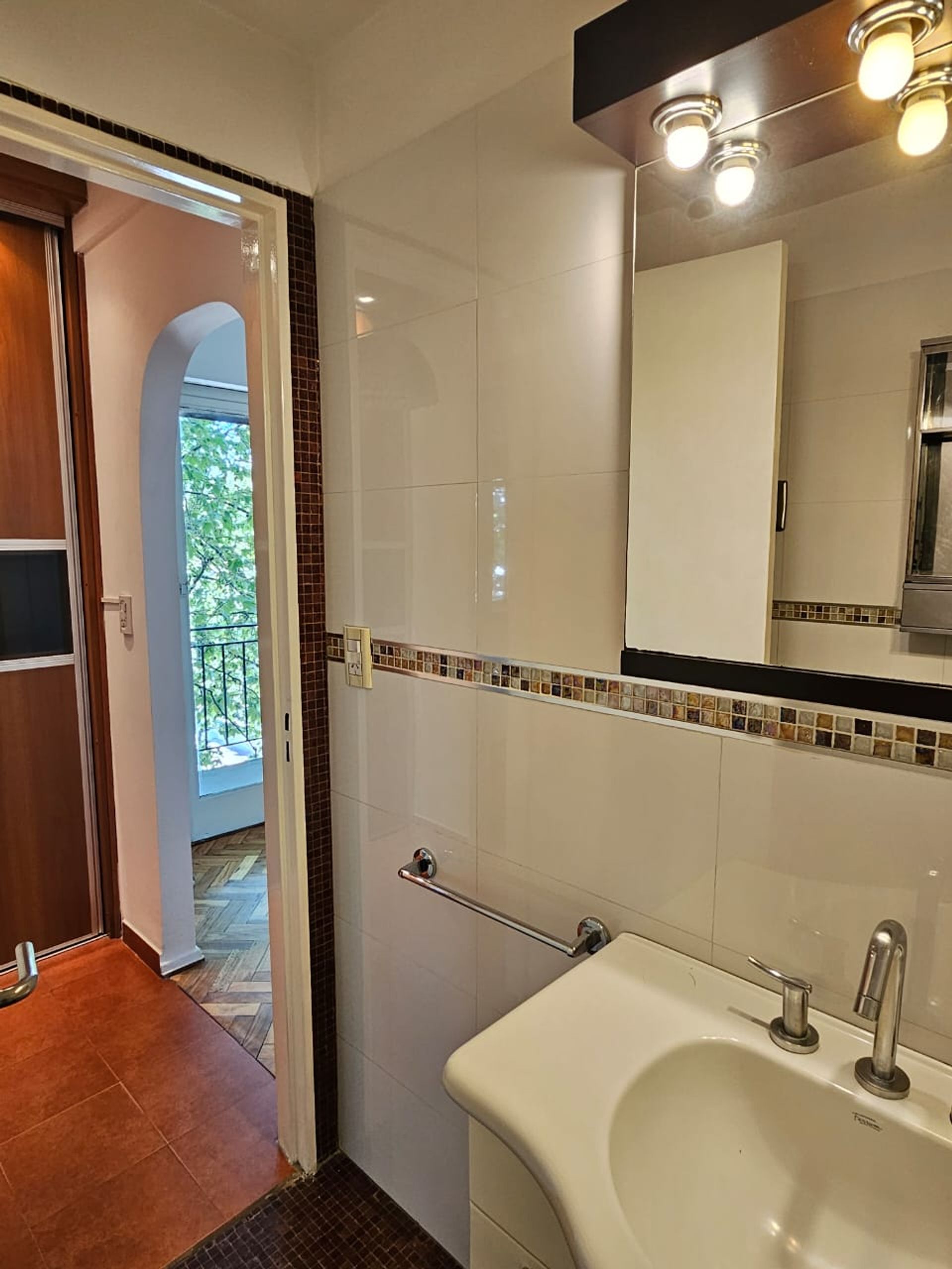 venta departamento 2 ambientes con balcón Liniers - 18
