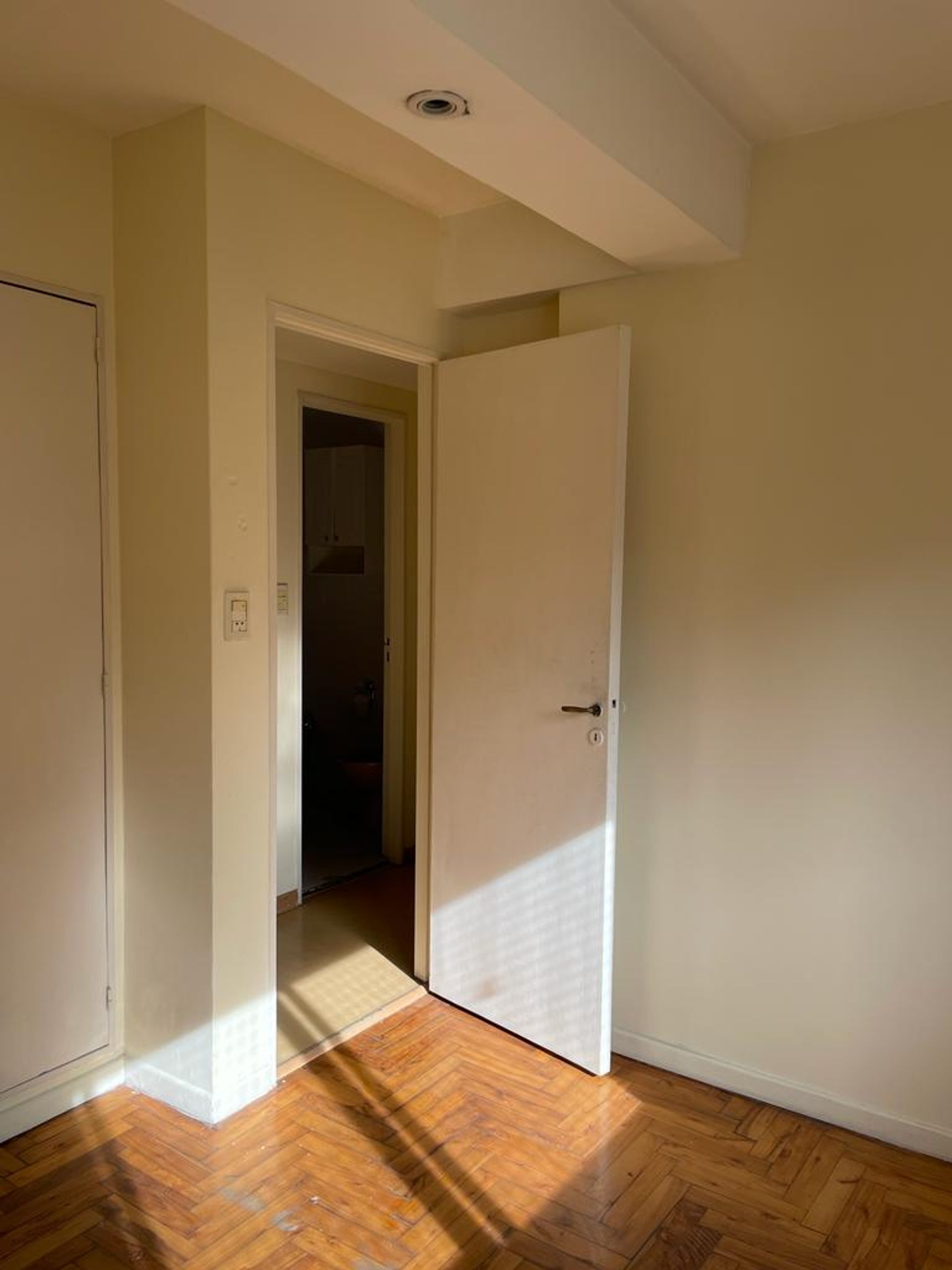 Departamento en Palermo, 3 Amb.Luminoso, US139.000 - 5