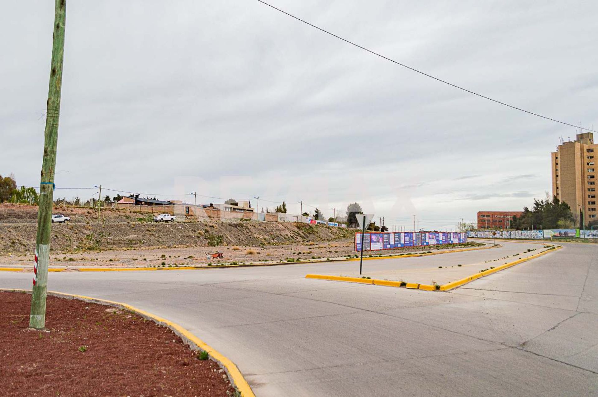 FRACCIÓN EN VENTA 6811,95 m2 | AV DR. RAMON | NQN - 8