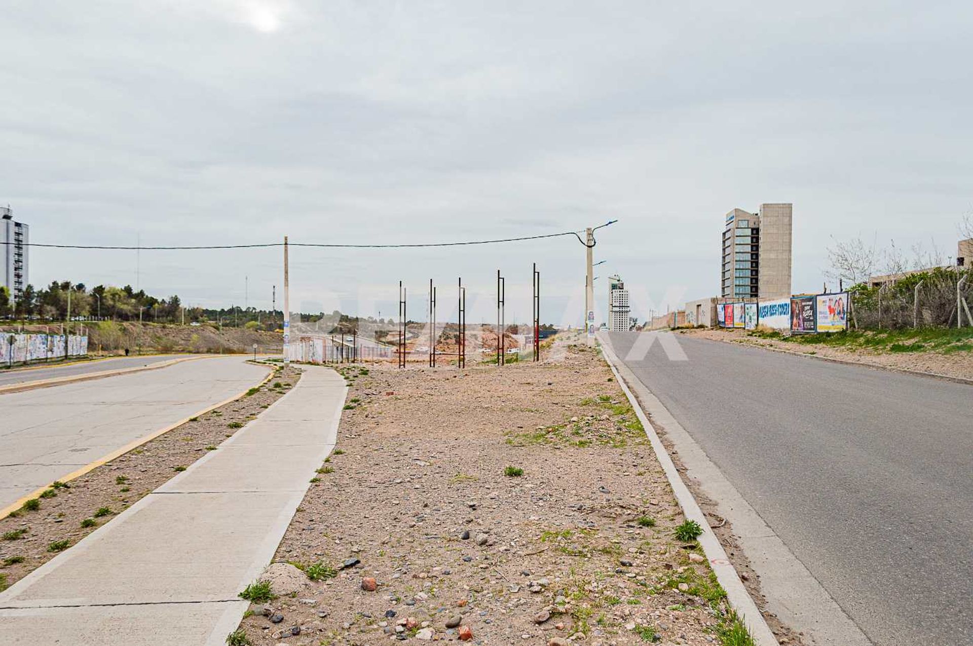 FRACCIÓN EN VENTA 6811,95 m2 | AV DR. RAMON | NQN - 14