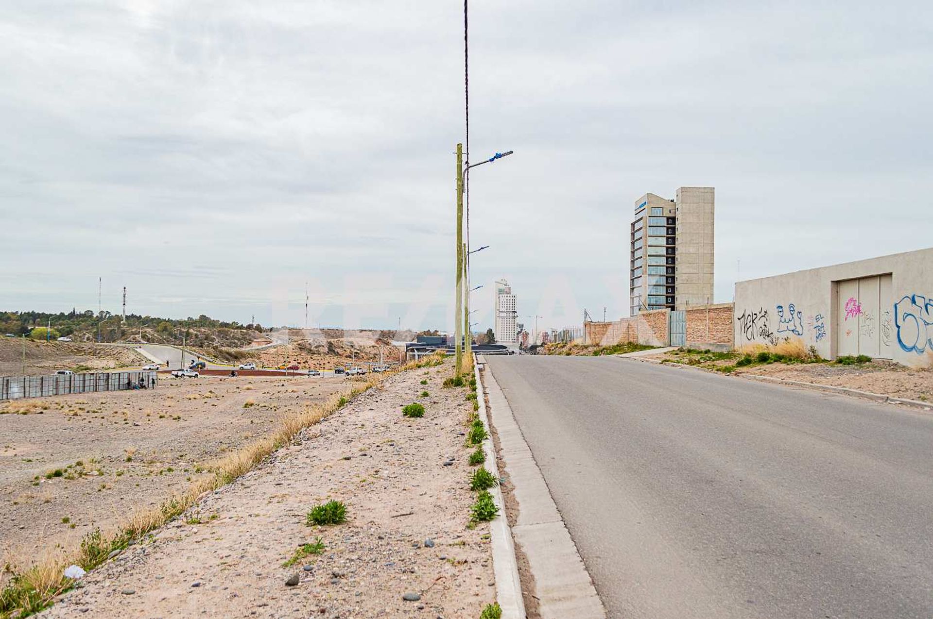 FRACCIÓN EN VENTA 6811,95 m2 | AV DR. RAMON | NQN - 19