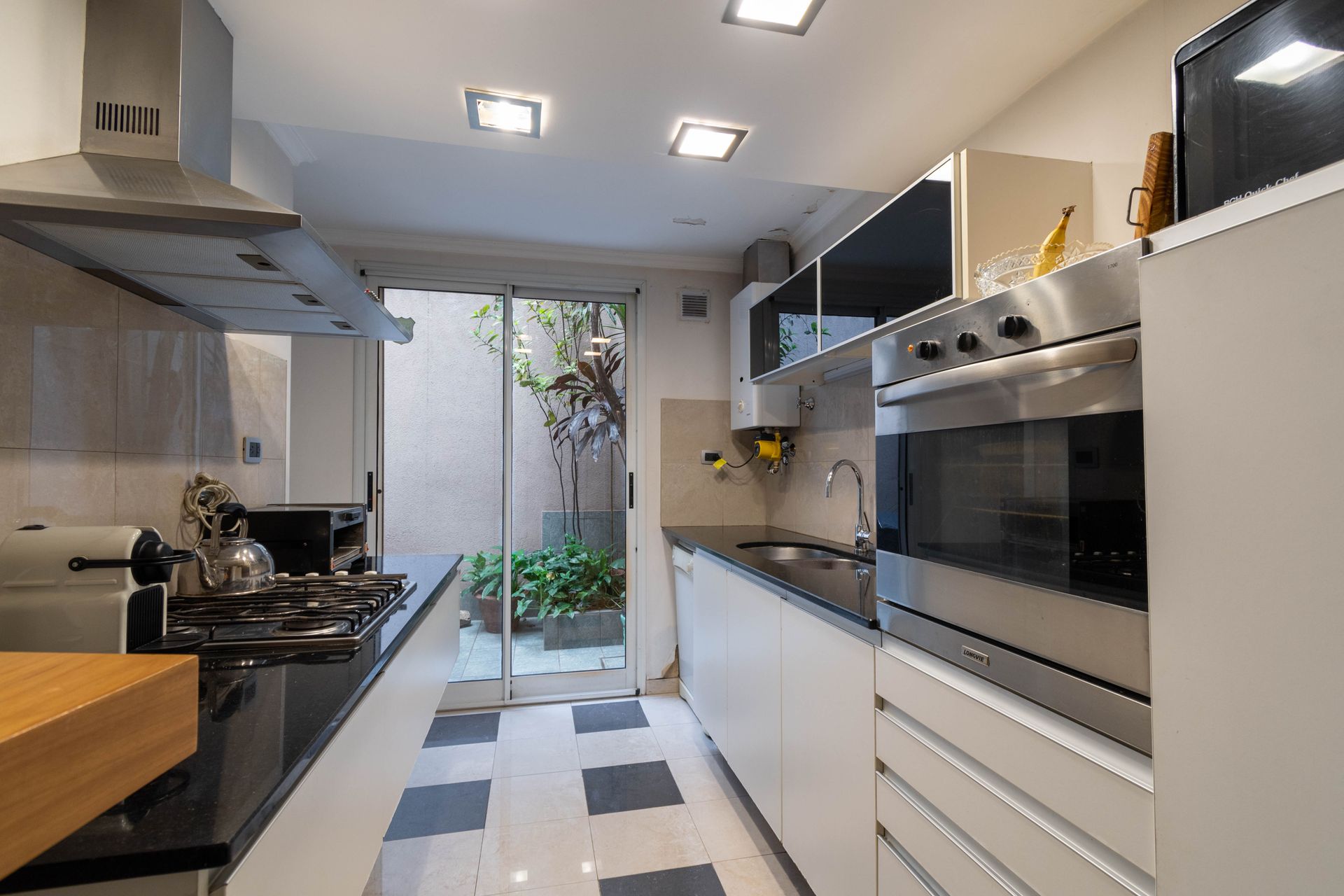 VENTA PH DE ESTILO 3 DORM CON PATIO Y TERRAZA - 1