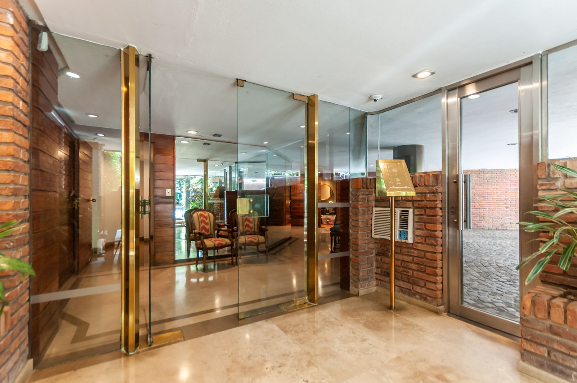 Casa 3 deptos en bloque en venta en Barrio Parque - 6