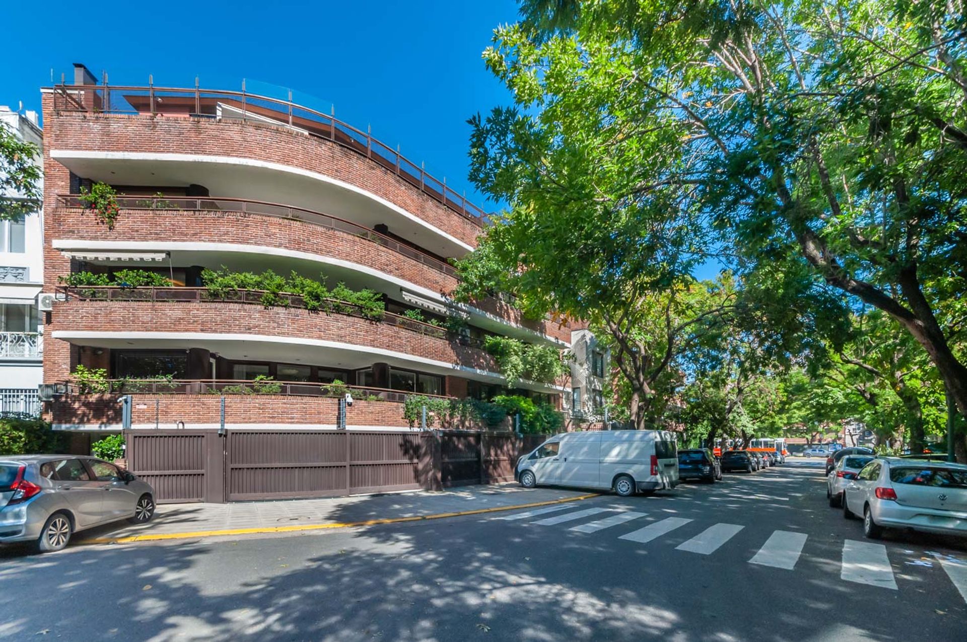 Casa 3 deptos en bloque en venta en Barrio Parque - 4
