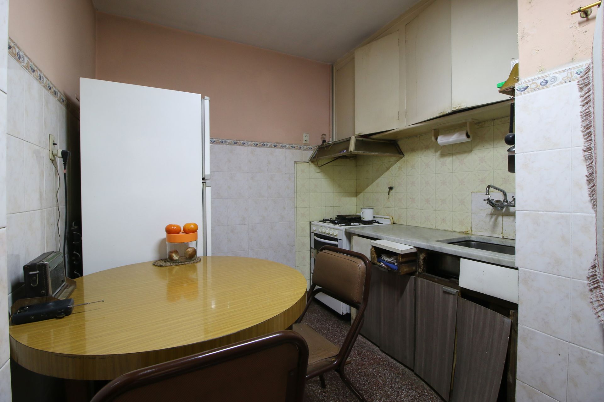 VENTA TERRENO EN EXELENTE UBICACION LANUS O - 6