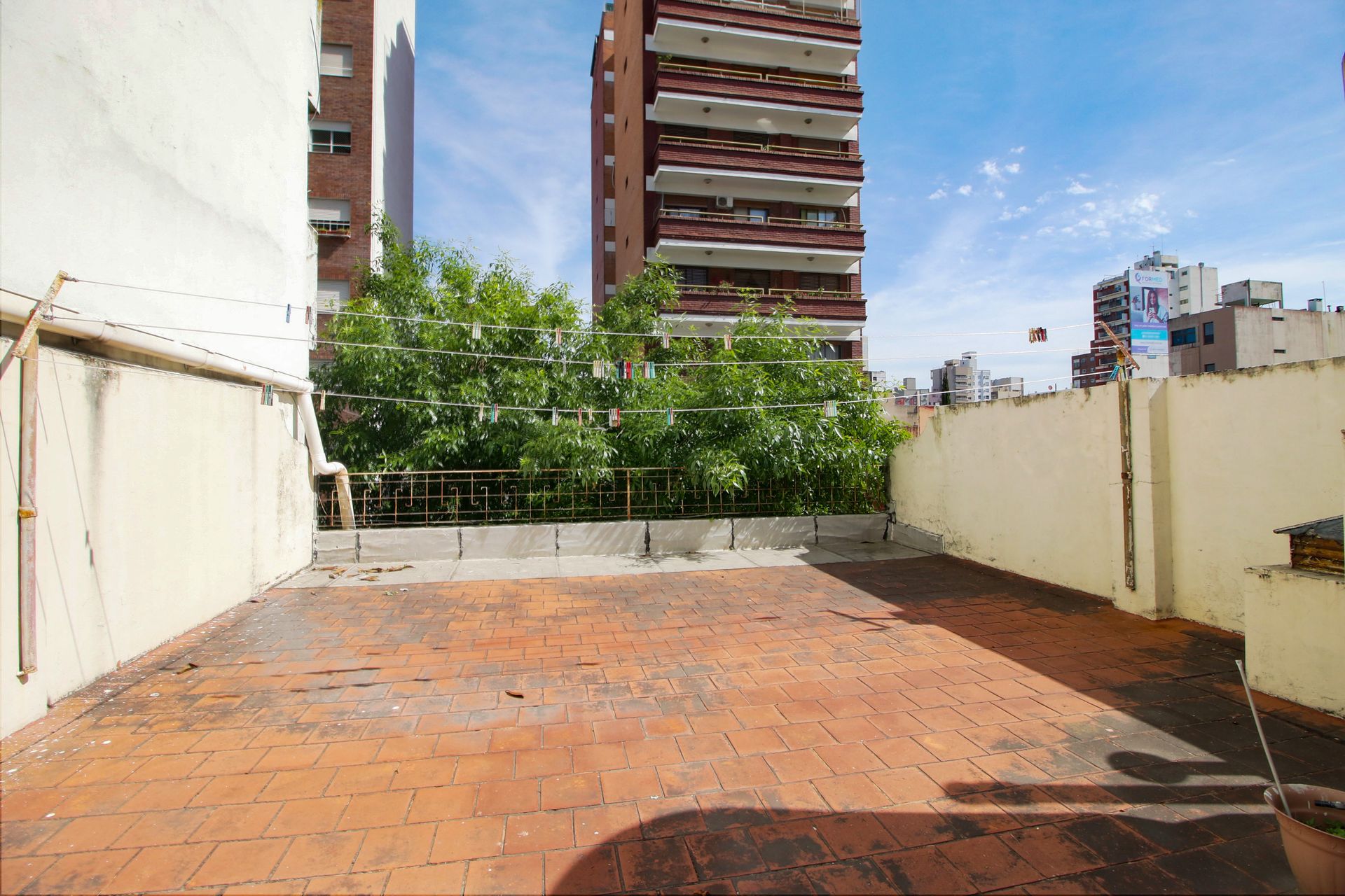 VENTA TERRENO EN EXELENTE UBICACION LANUS O - 7