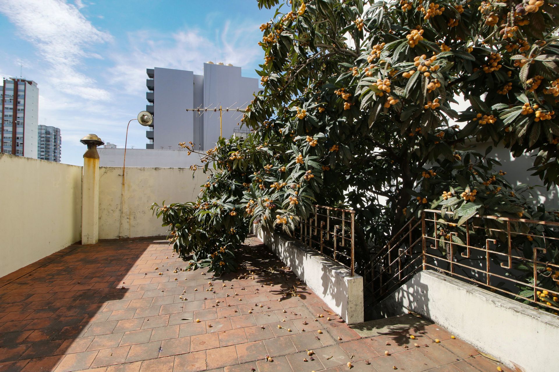 VENTA TERRENO EN EXELENTE UBICACION LANUS O - 13