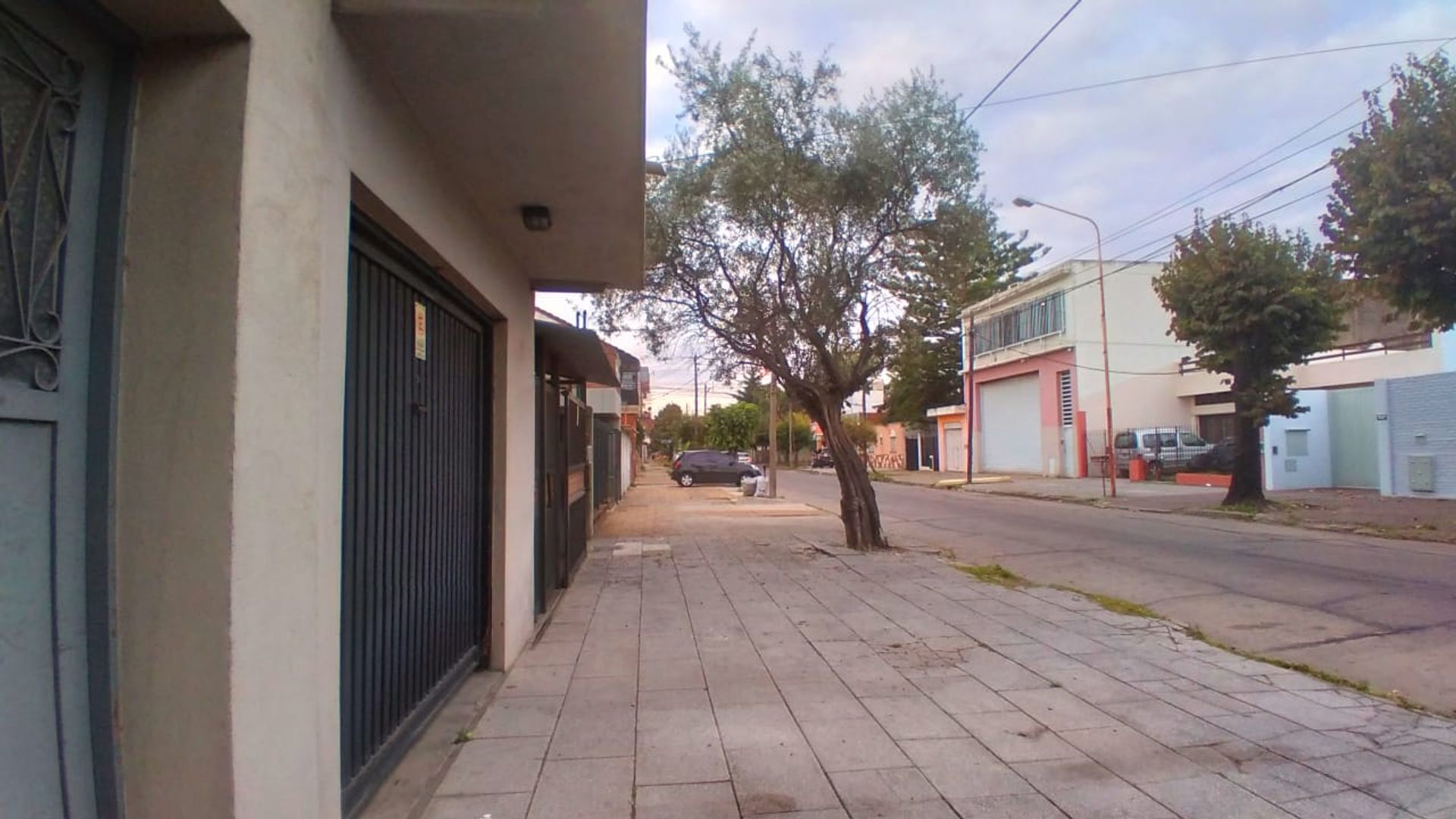 Casa en venta 3 ambientes Ramos Mej&iacute;a apto credito - 2