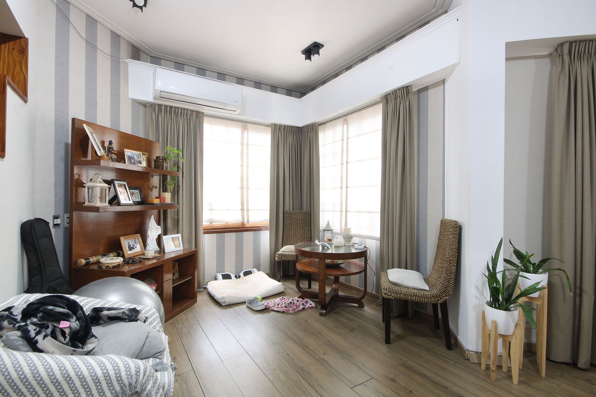 CASA EN VENTA CON PILETA EN RAMOS MEJIA - 11