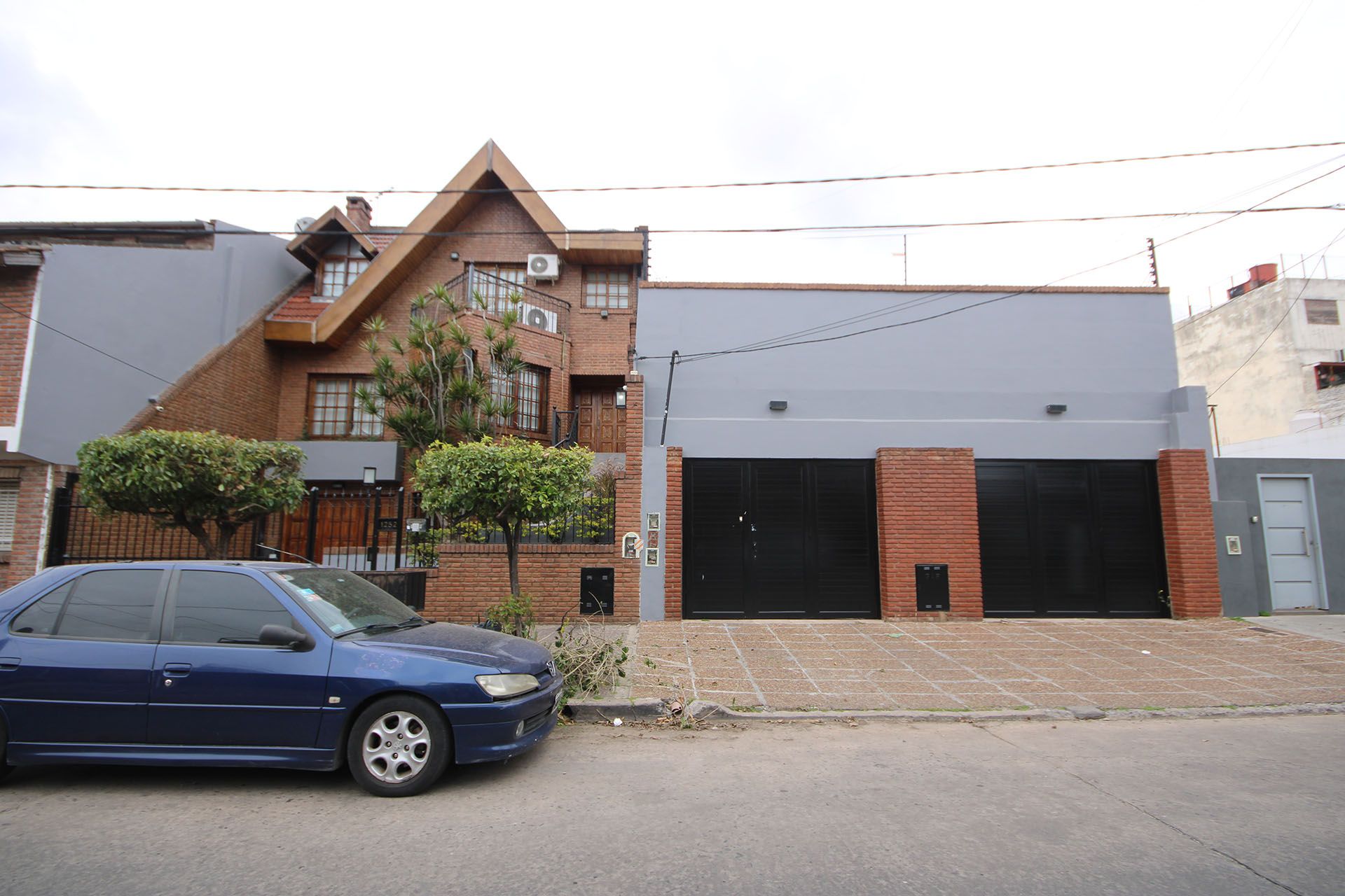 CASA EN VENTA CON PILETA EN RAMOS MEJIA - 3