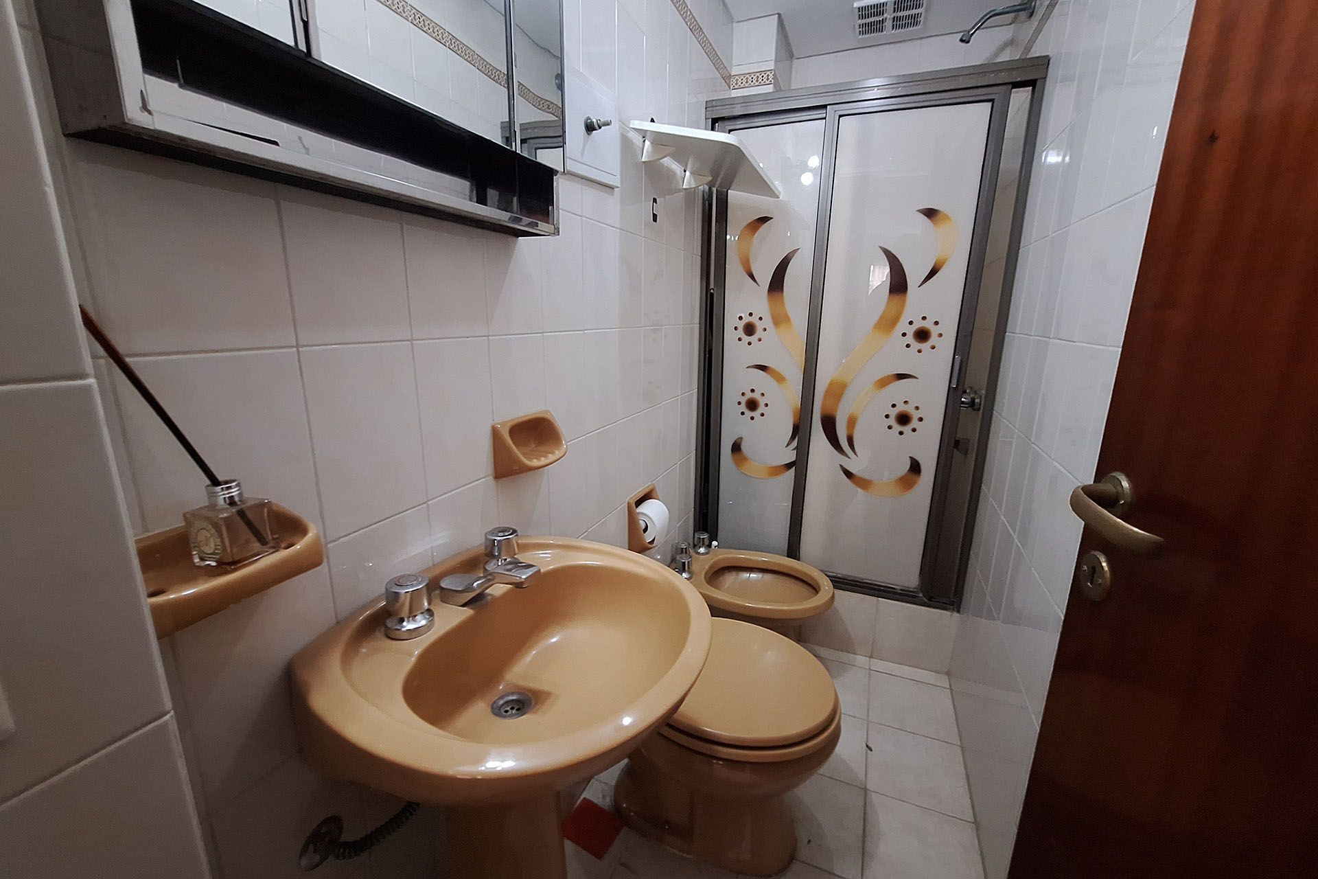 CASA EN VENTA CON PILETA EN RAMOS MEJIA - 20