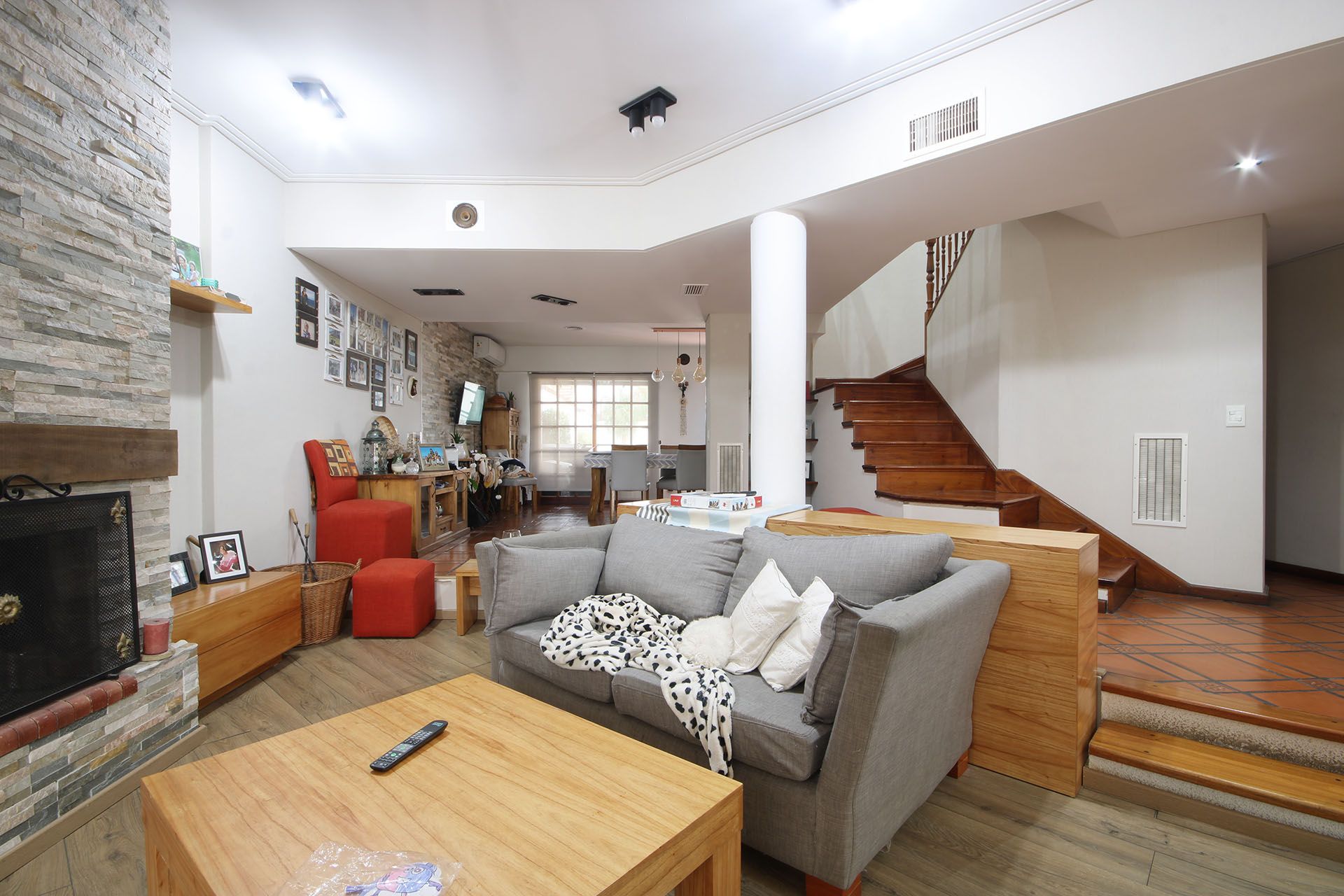CASA EN VENTA CON PILETA EN RAMOS MEJIA - 10