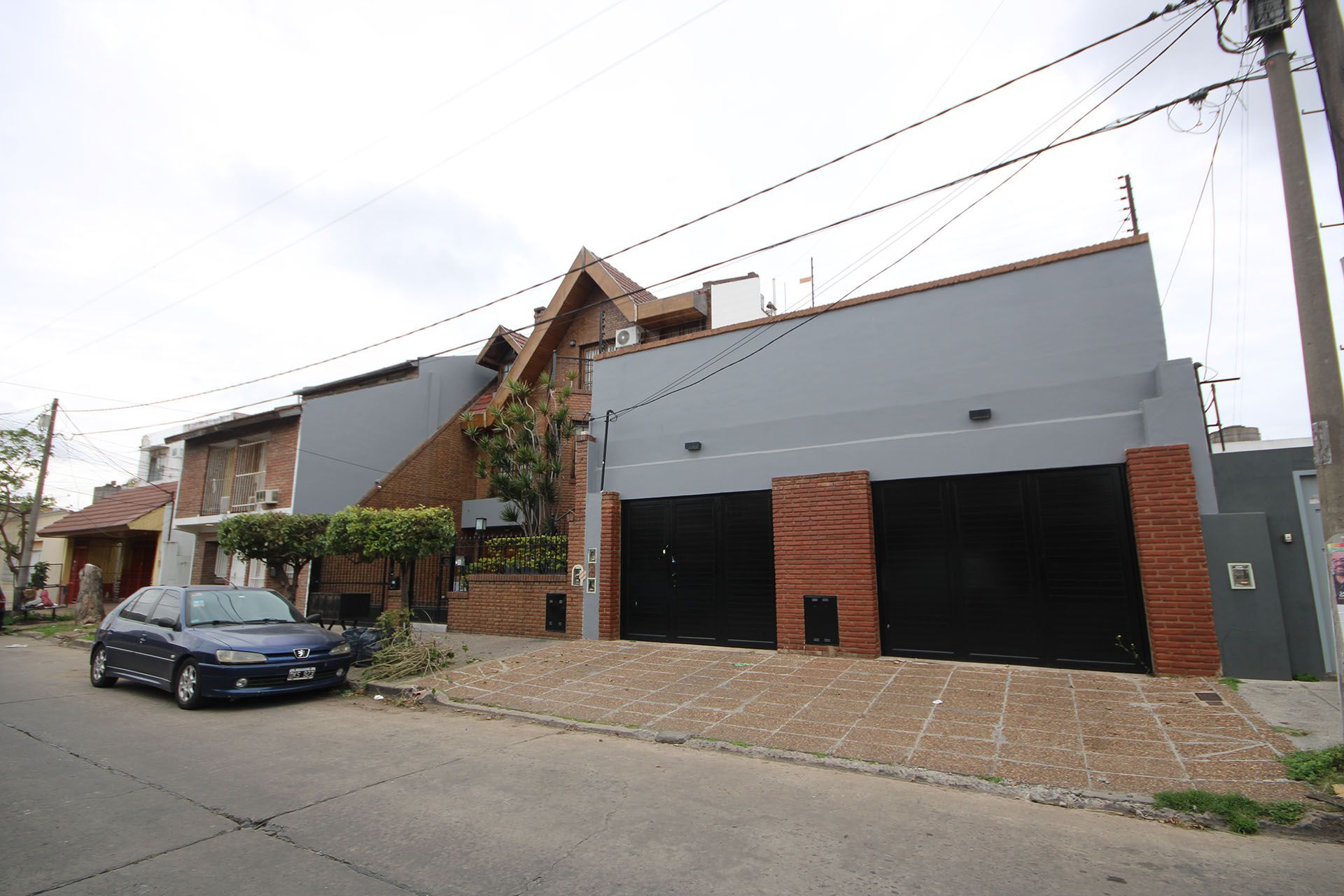 CASA EN VENTA CON PILETA EN RAMOS MEJIA - 4