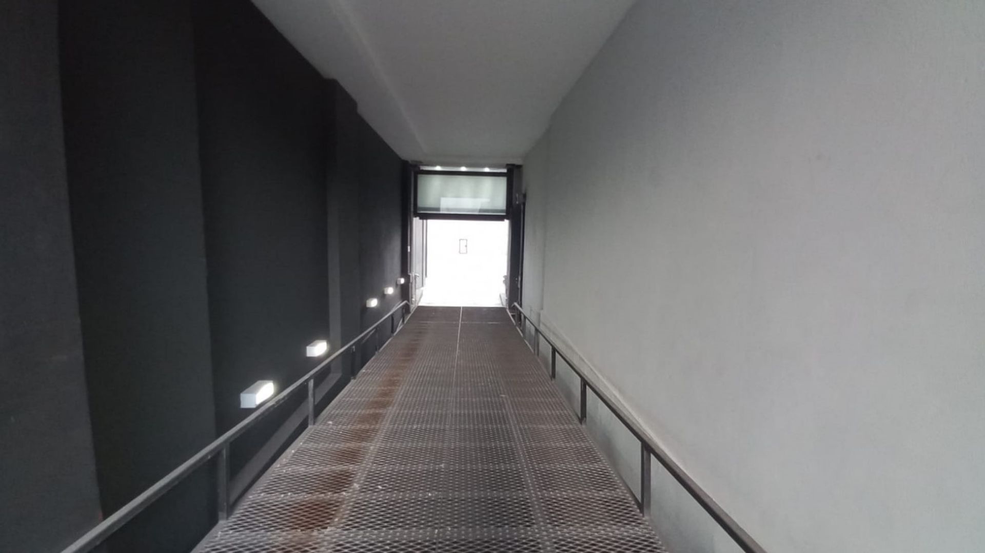 SEMIPISO DE DOS AMBIENTES EN LOMAS DE ZAMORA - 4