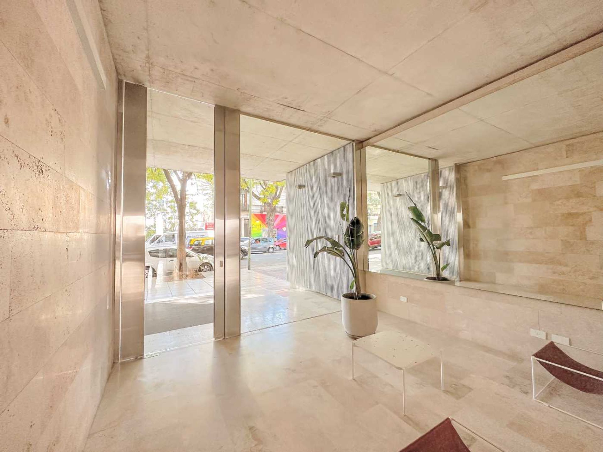 VENTA DEPARTAMENTO 4 AMBIENTES C/ PATIO FINANCIACI - 2