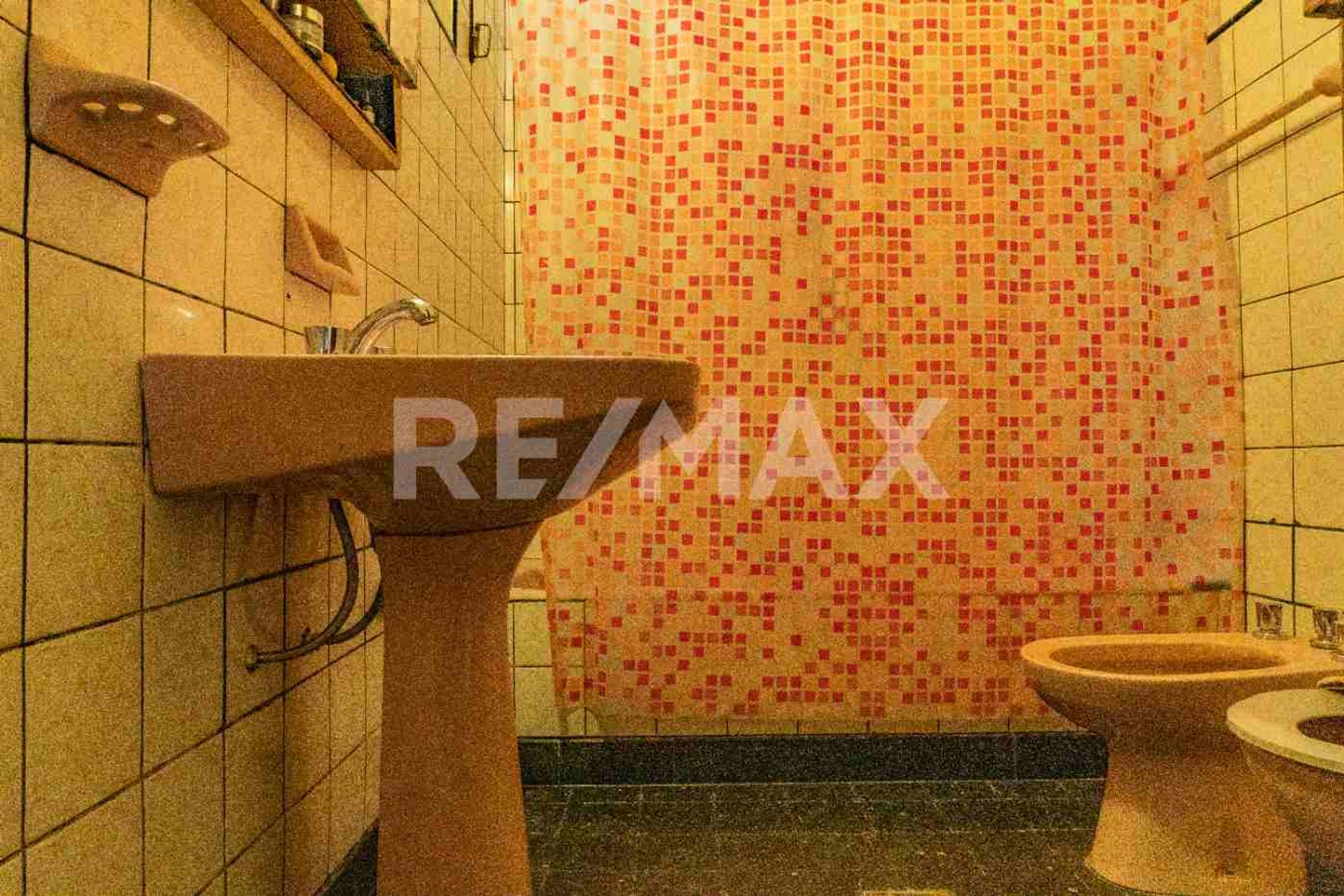 Casa + Dpto en venta, Elordi &amp; Brentana, Nqn - 10