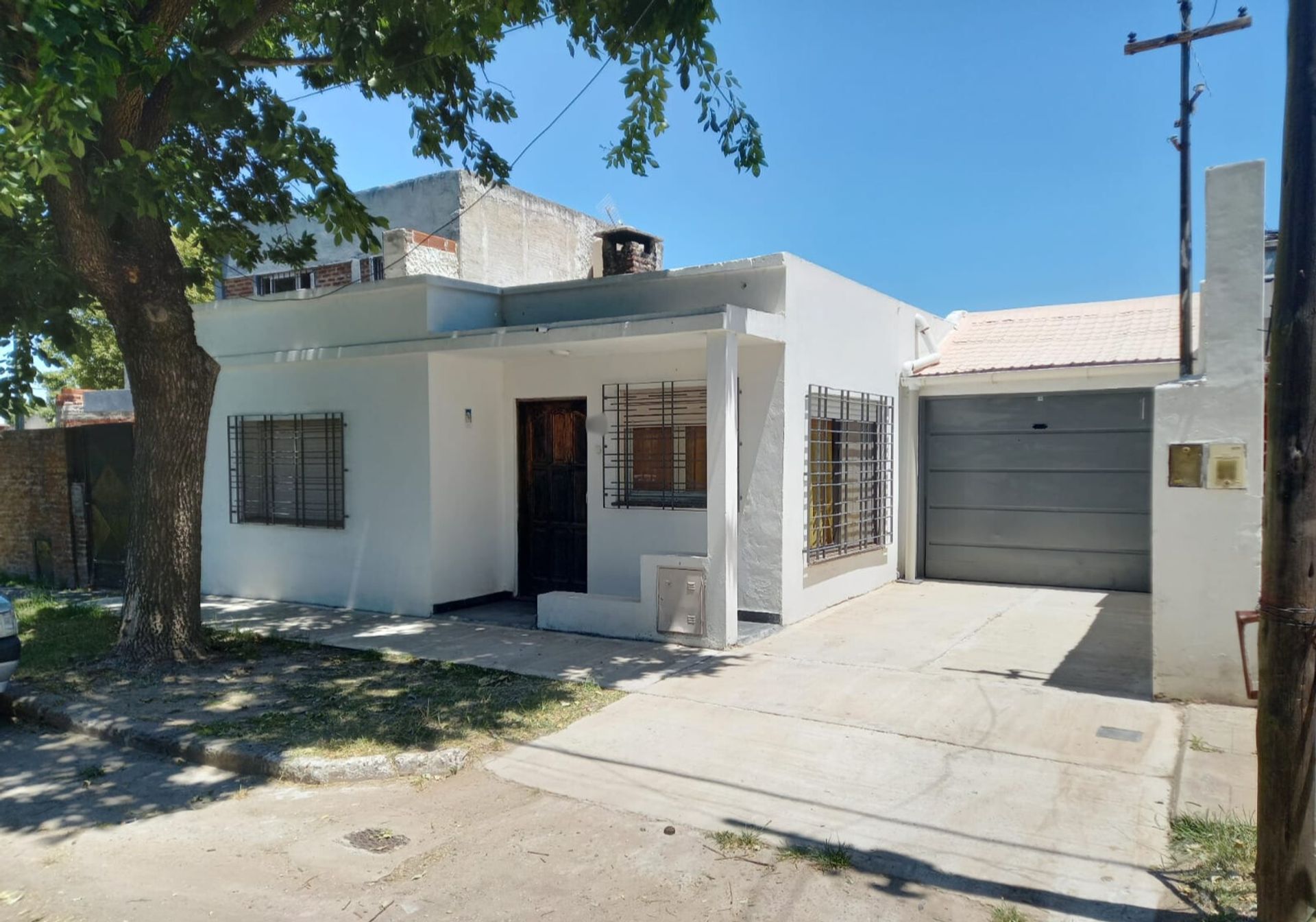 VENTA CASA 4 AMB, RANELAGH, AMPLIO FONDO Y COCHERA