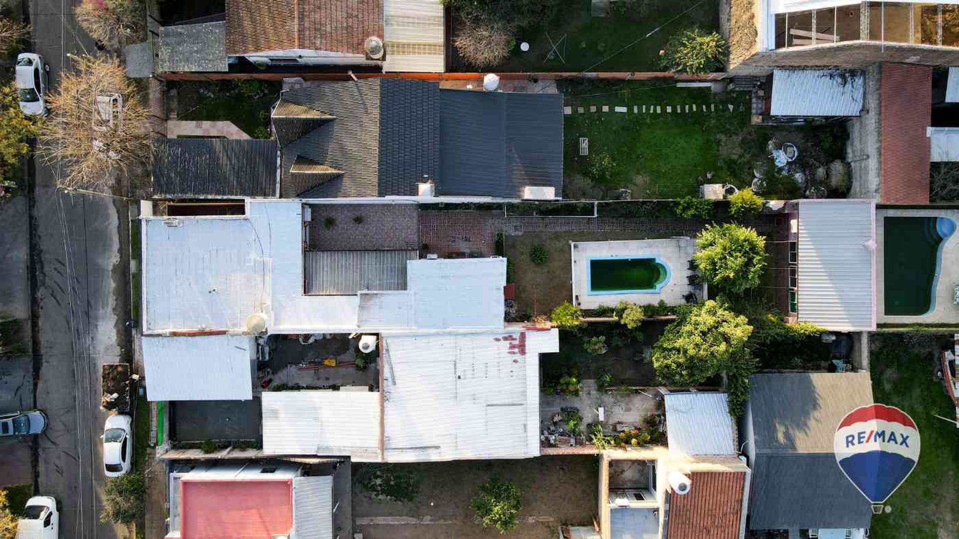 CASA EN VENTA DE 6 AMBIENTES LLAVALLOL CON PILETA - 20