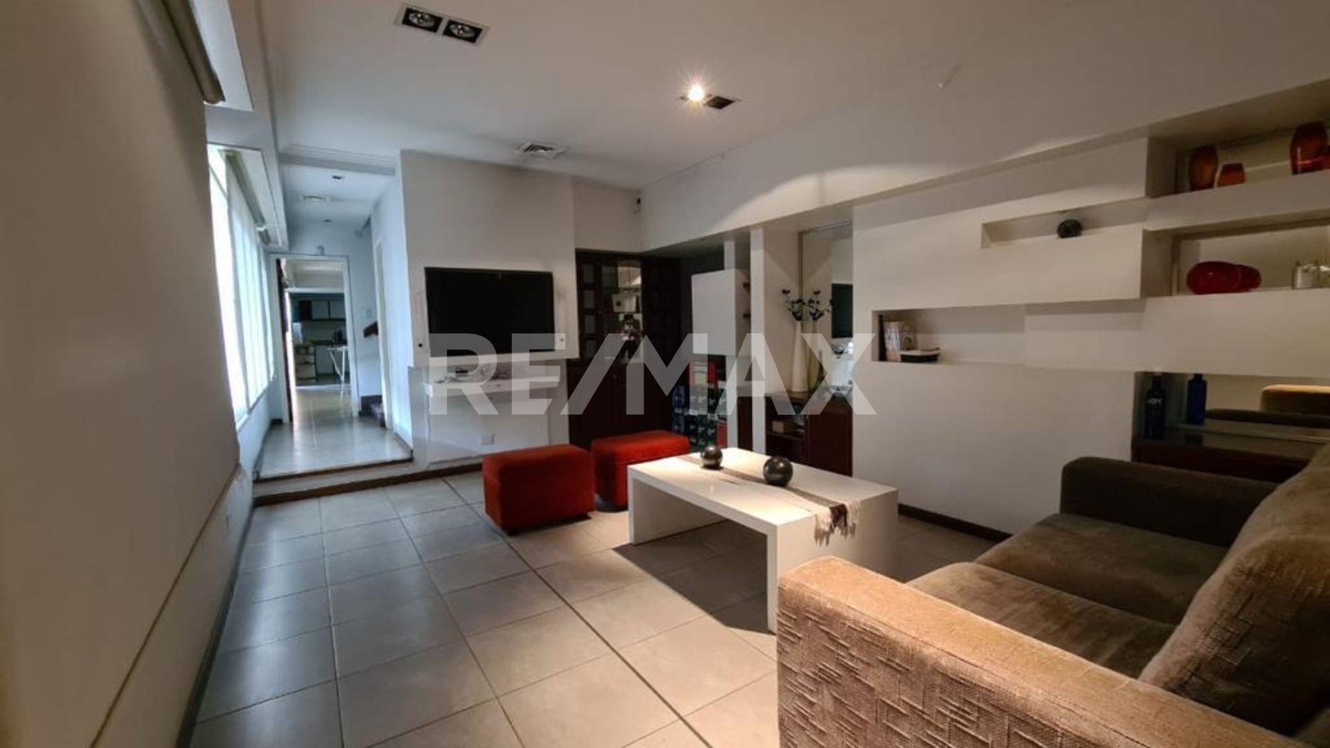 VENTA CASA 5 DORMITORIOS /LOTE APTO COMERCIAL, NQN - 4