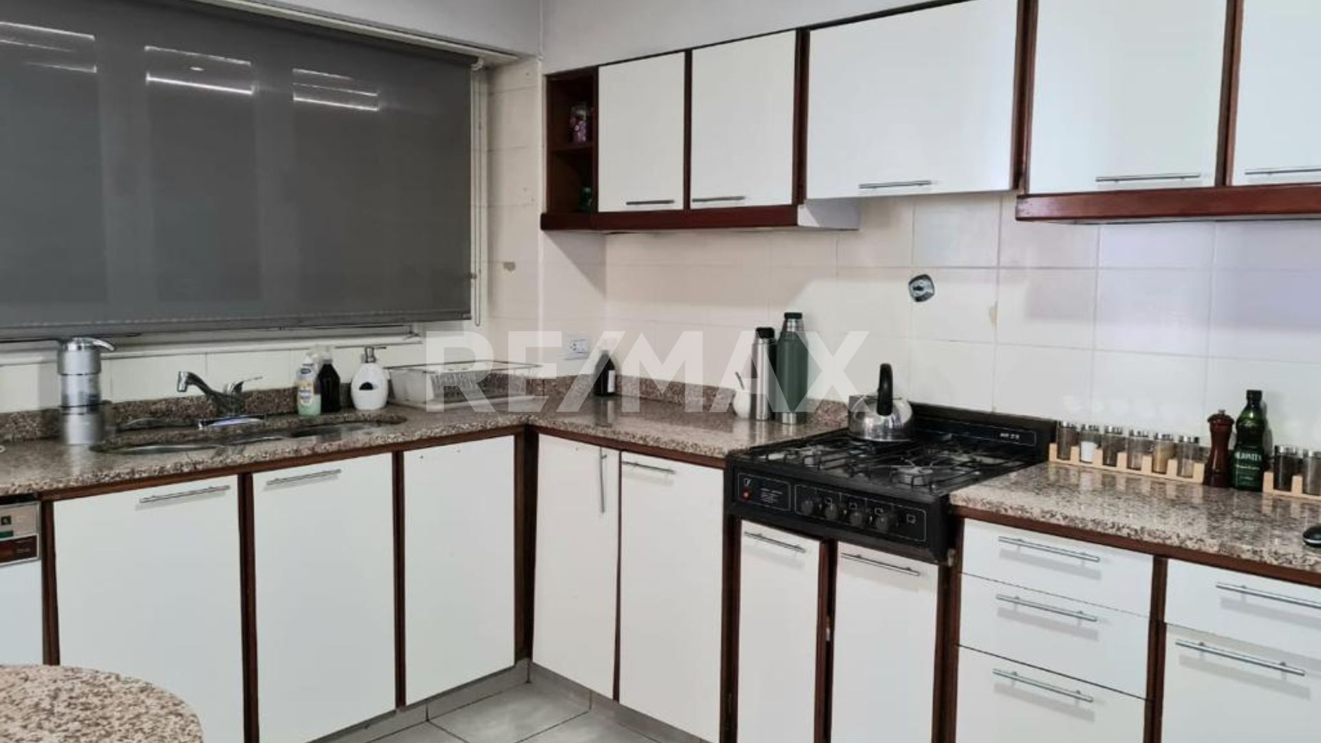 VENTA CASA 5 DORMITORIOS /LOTE APTO COMERCIAL, NQN - 8