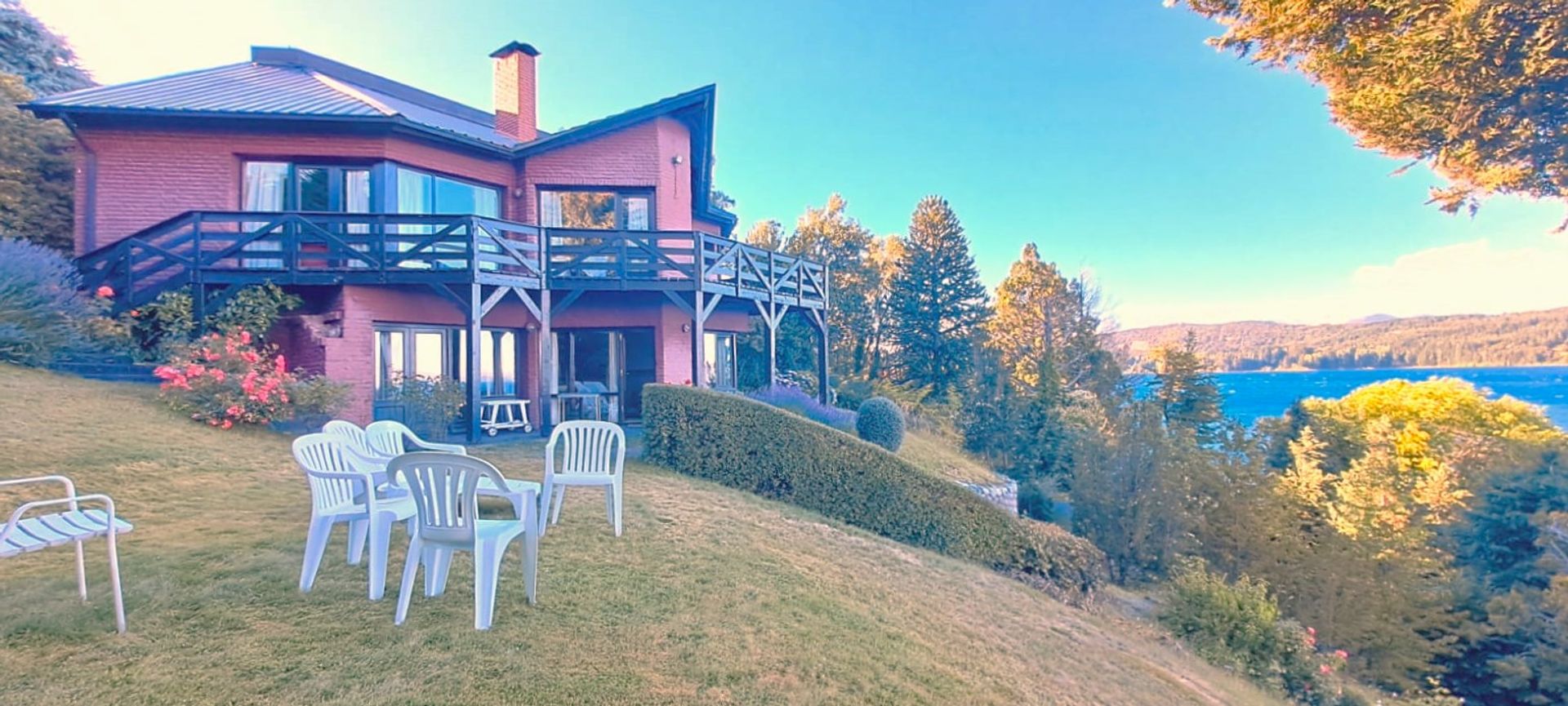 VENTA EXCLUSIVA PROPIEDAD SOBRE LAGO NAHUEL HUAPI - 14