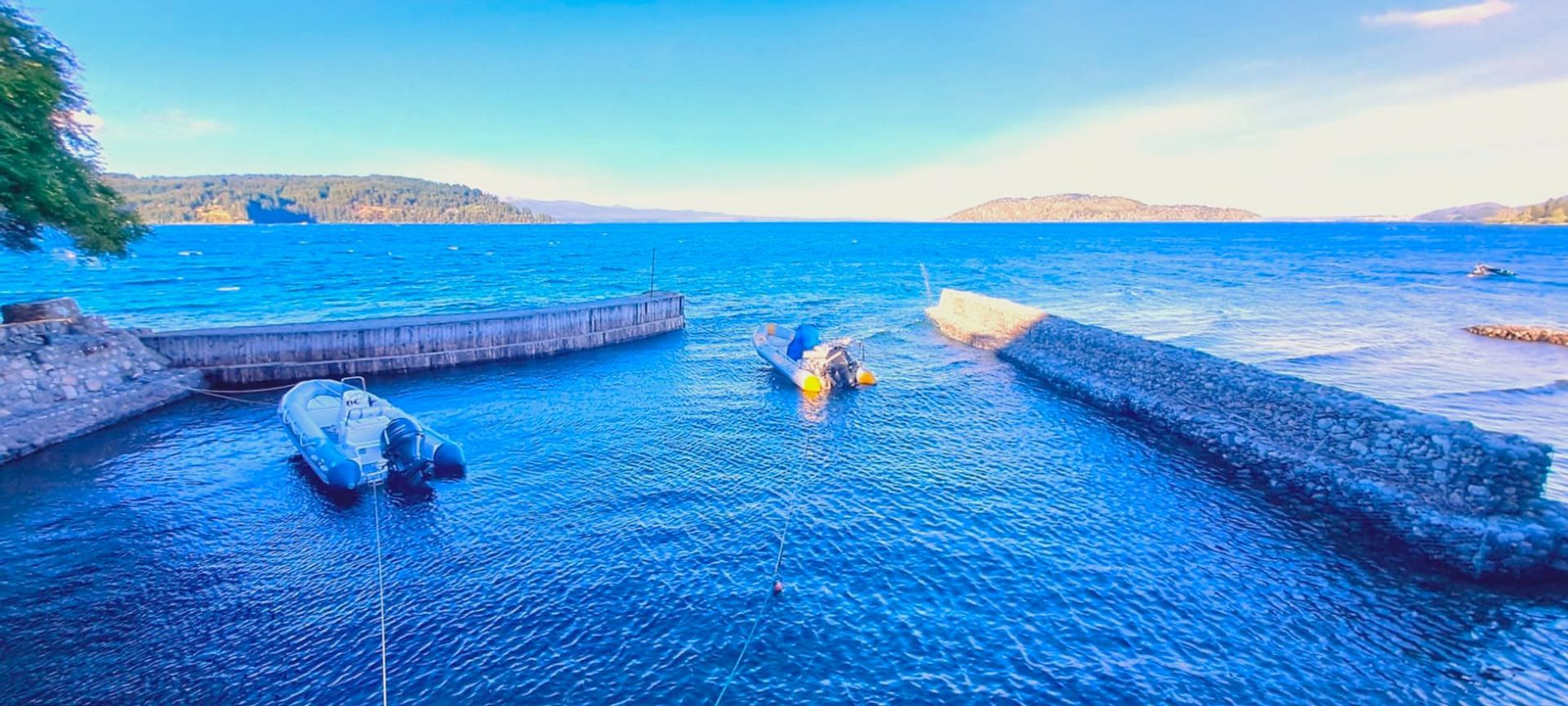 VENTA EXCLUSIVA PROPIEDAD SOBRE LAGO NAHUEL HUAPI - 2