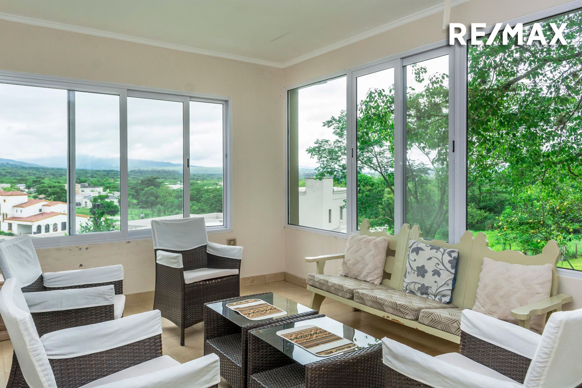 CASA 4 DORMITORIOS VENTA LA AGUADA TERRENO 7700 M2 — foto 5