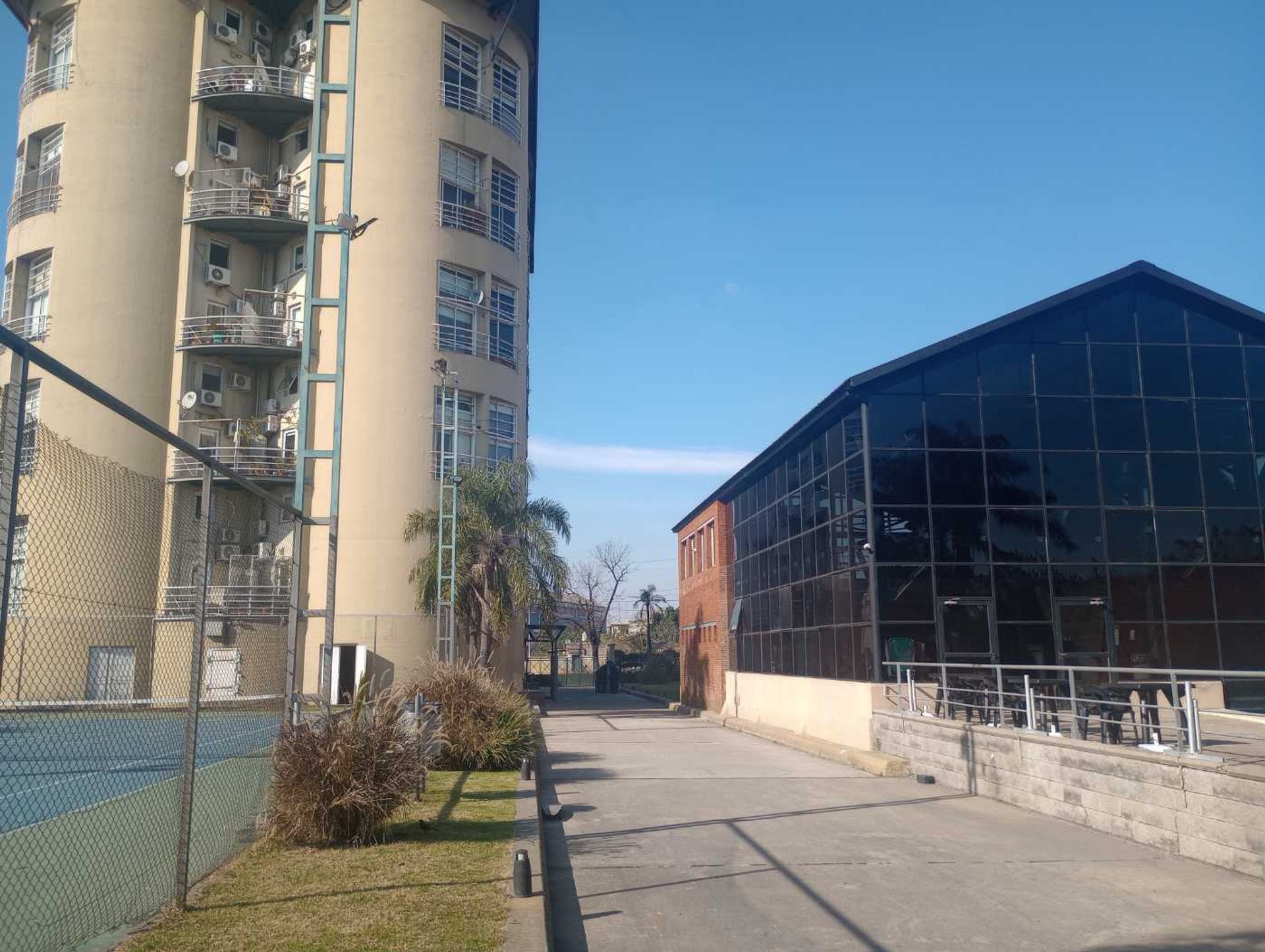 Venta dos amb. Silos de avellaneda, con cochera - 3