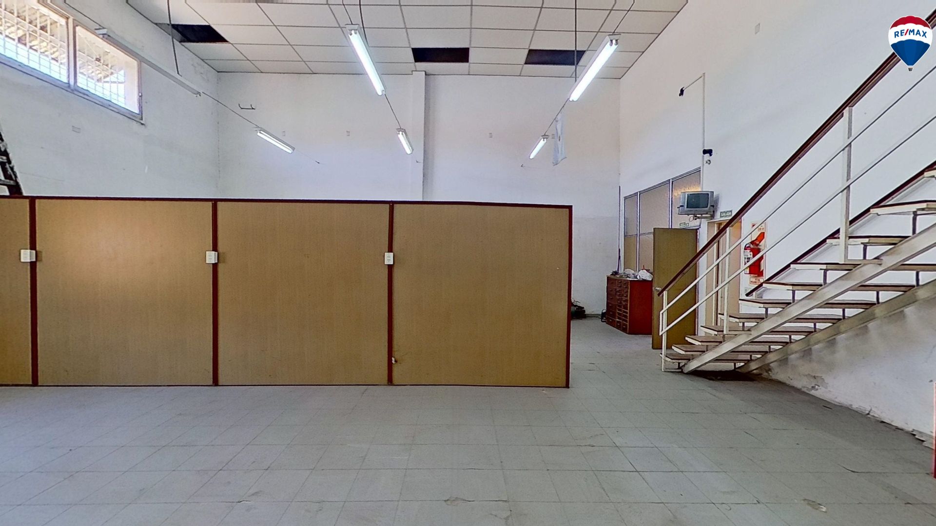 Don Torcuato - Venta Galpón con Depósito - 13