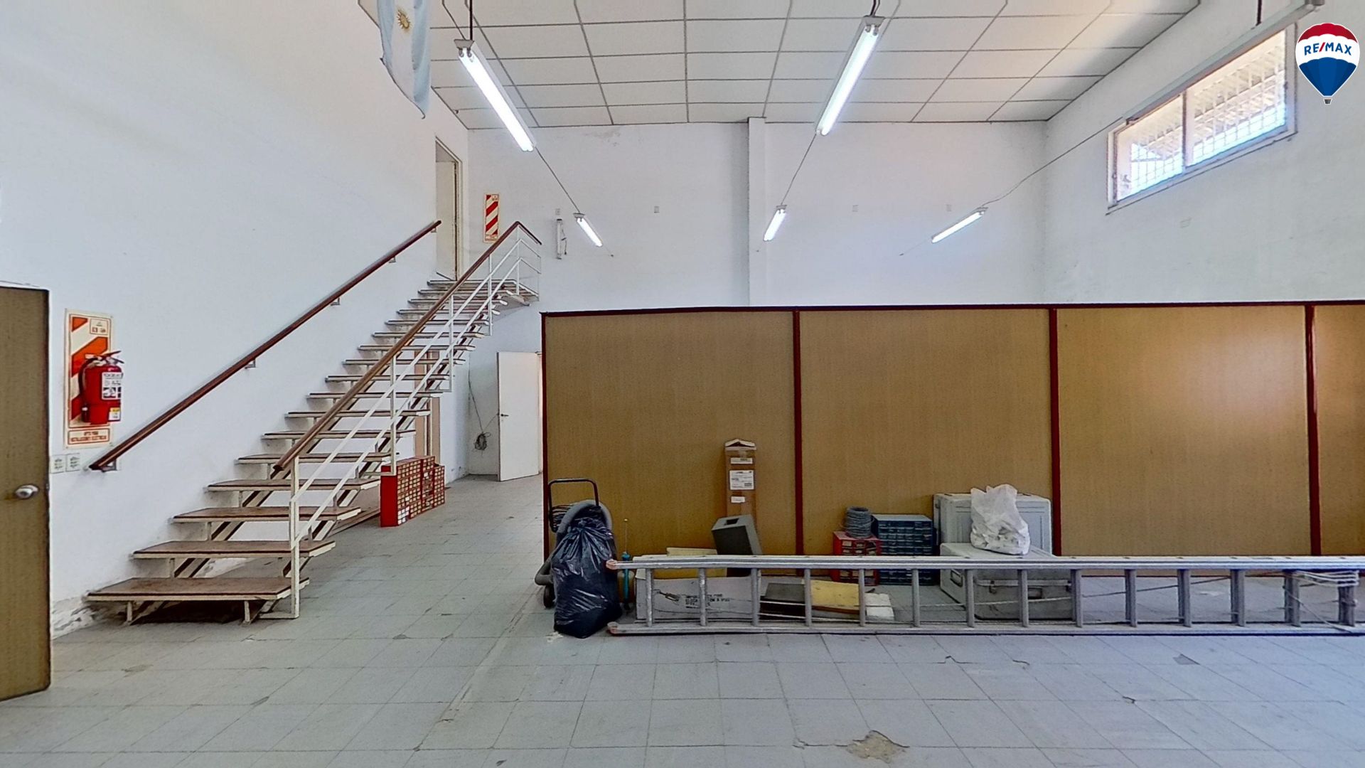 Don Torcuato - Venta Galpón con Depósito - 18