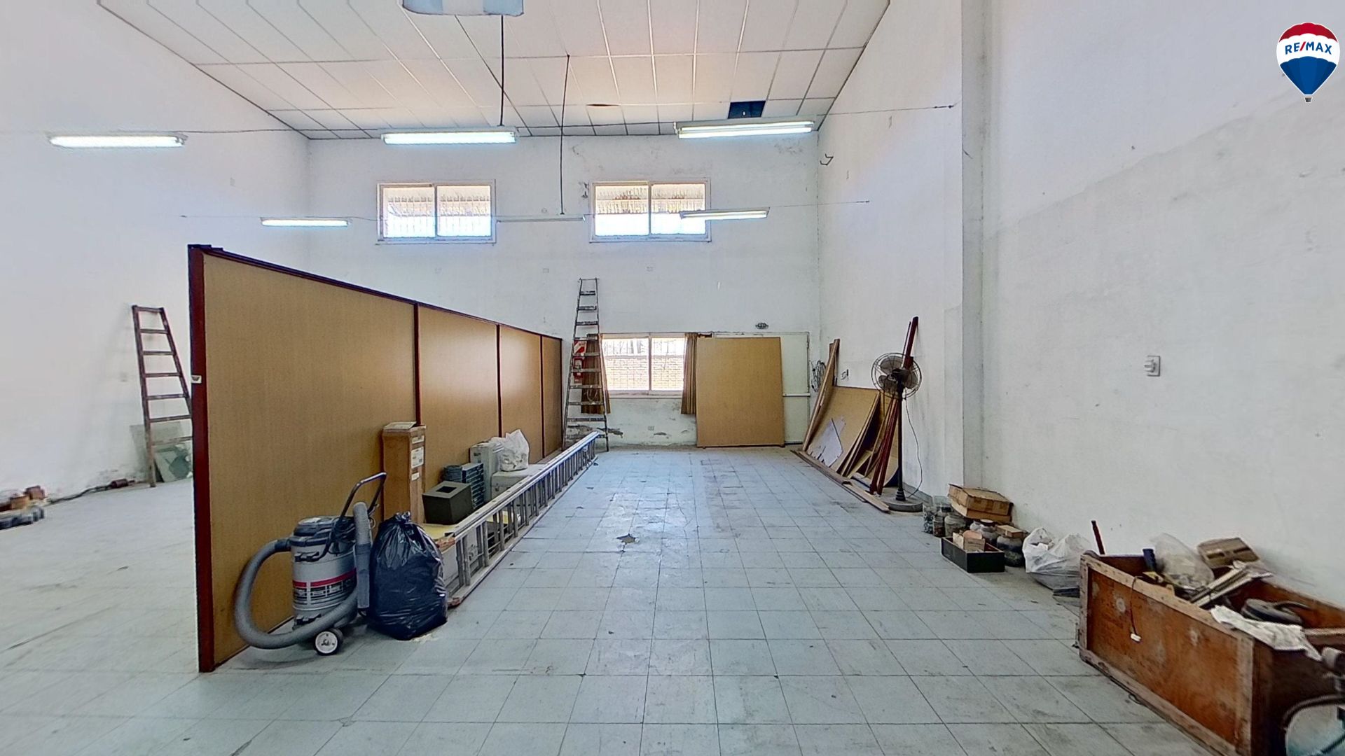 Don Torcuato - Venta Galpón con Depósito - 16
