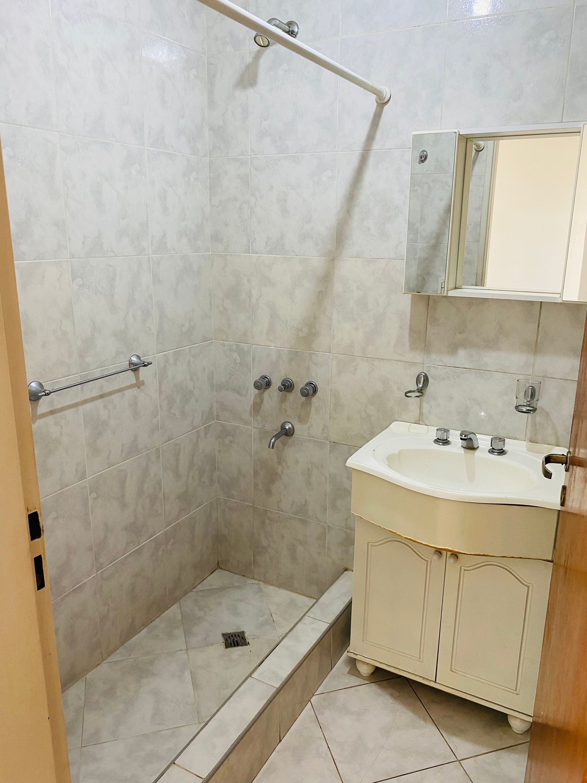 Venta 2 amb C/balc&oacute;n y SUM amts Subte E Apto Prof - 9