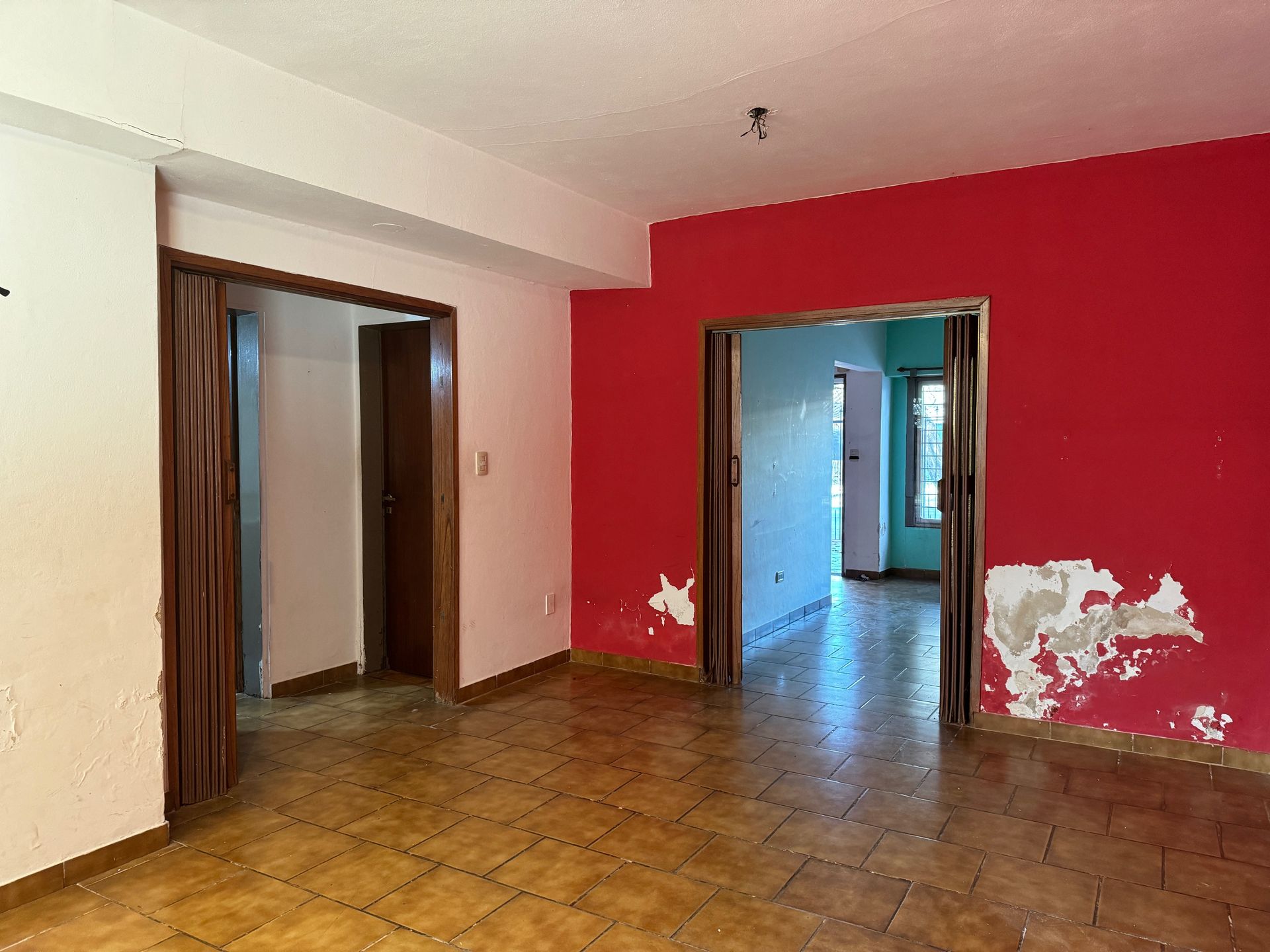 VENTA CASA 4 AMBIENTES ITUZAINGO. A RECICLAR - 17