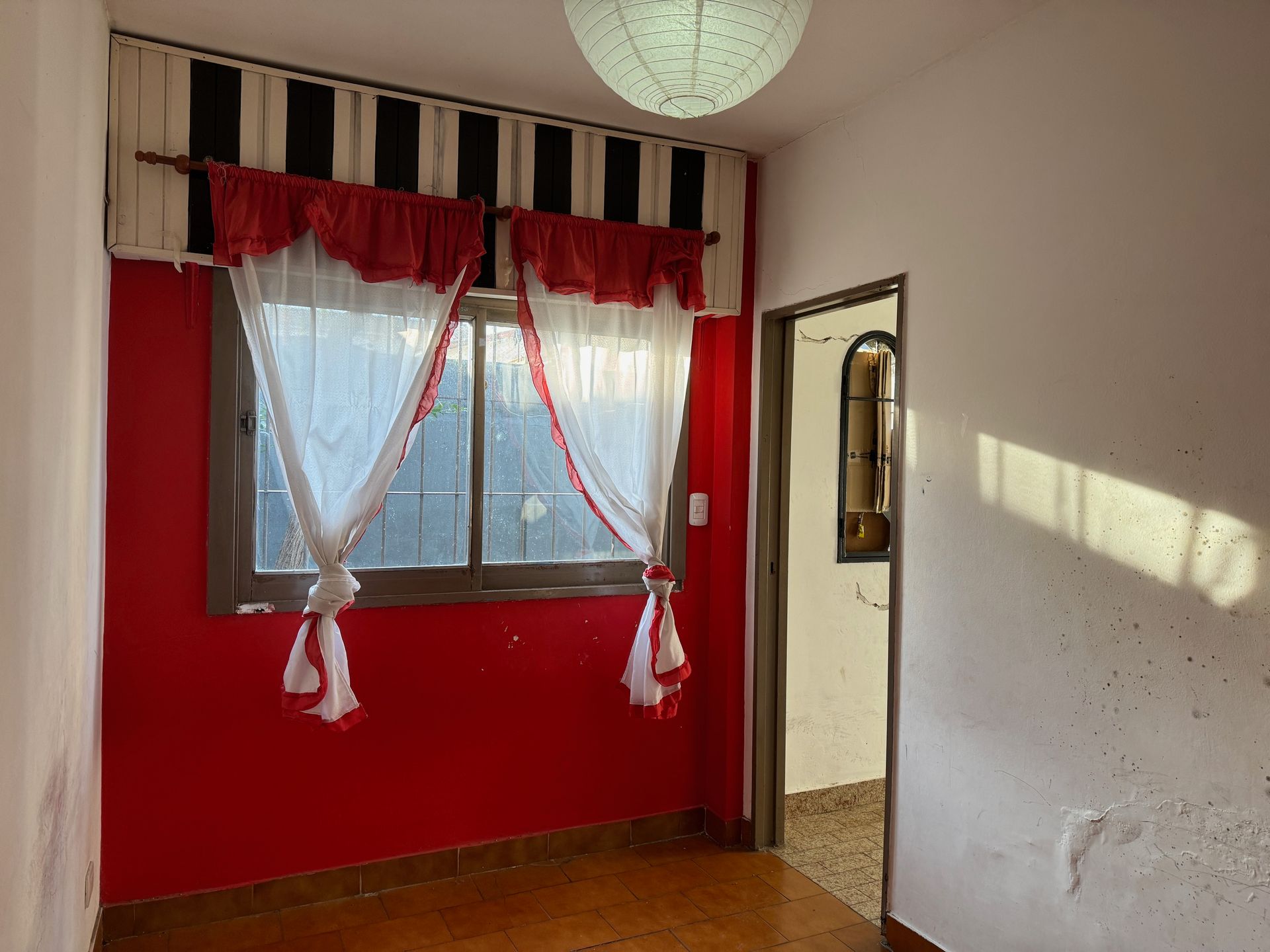 VENTA CASA 4 AMBIENTES ITUZAINGO. A RECICLAR - 8
