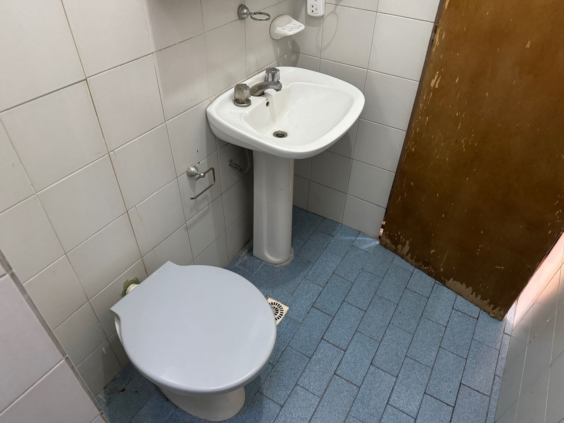 VENTA CASA 4 AMBIENTES ITUZAINGO. A RECICLAR - 9