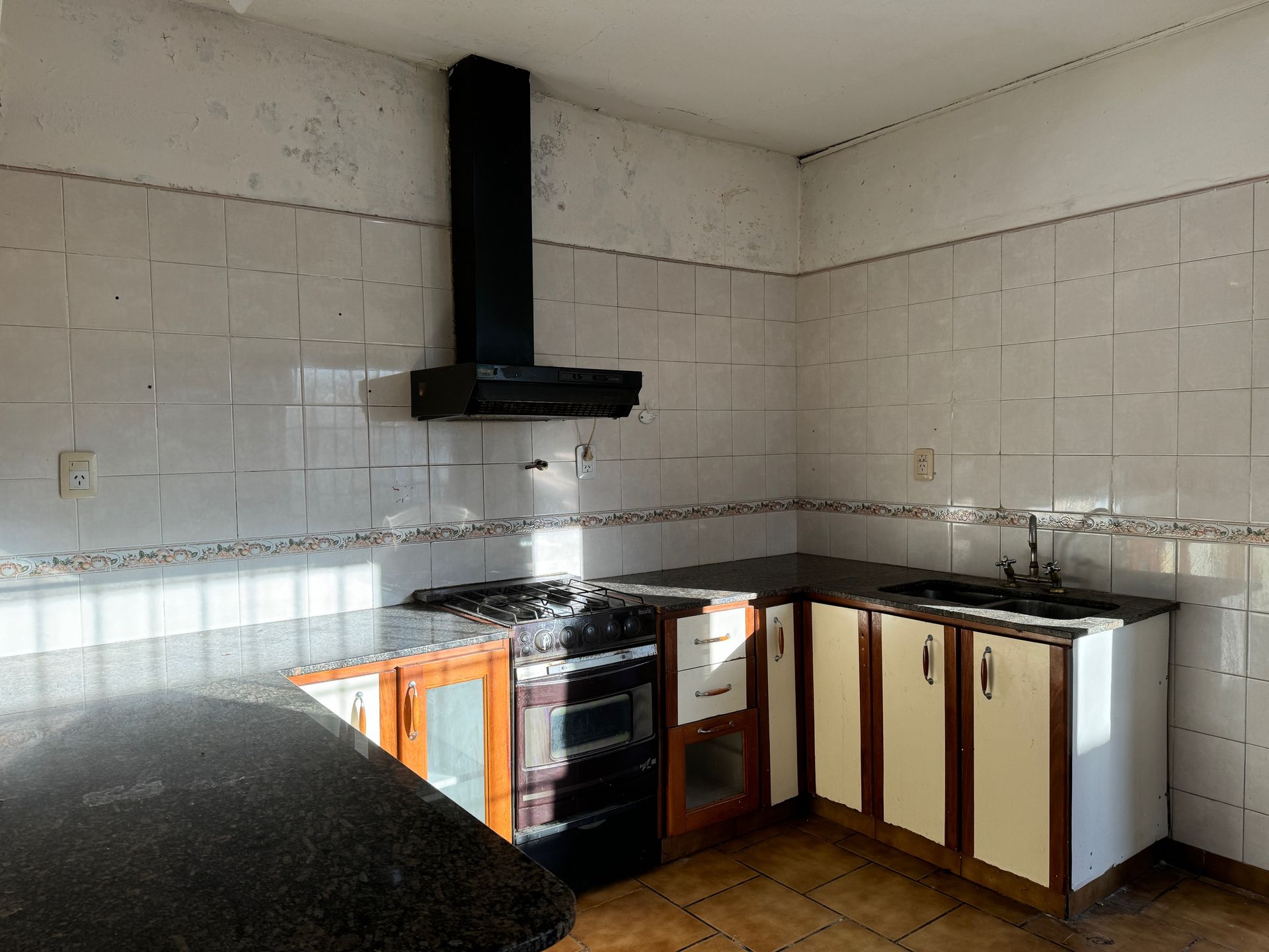 VENTA CASA 4 AMBIENTES ITUZAINGO. A RECICLAR - 20