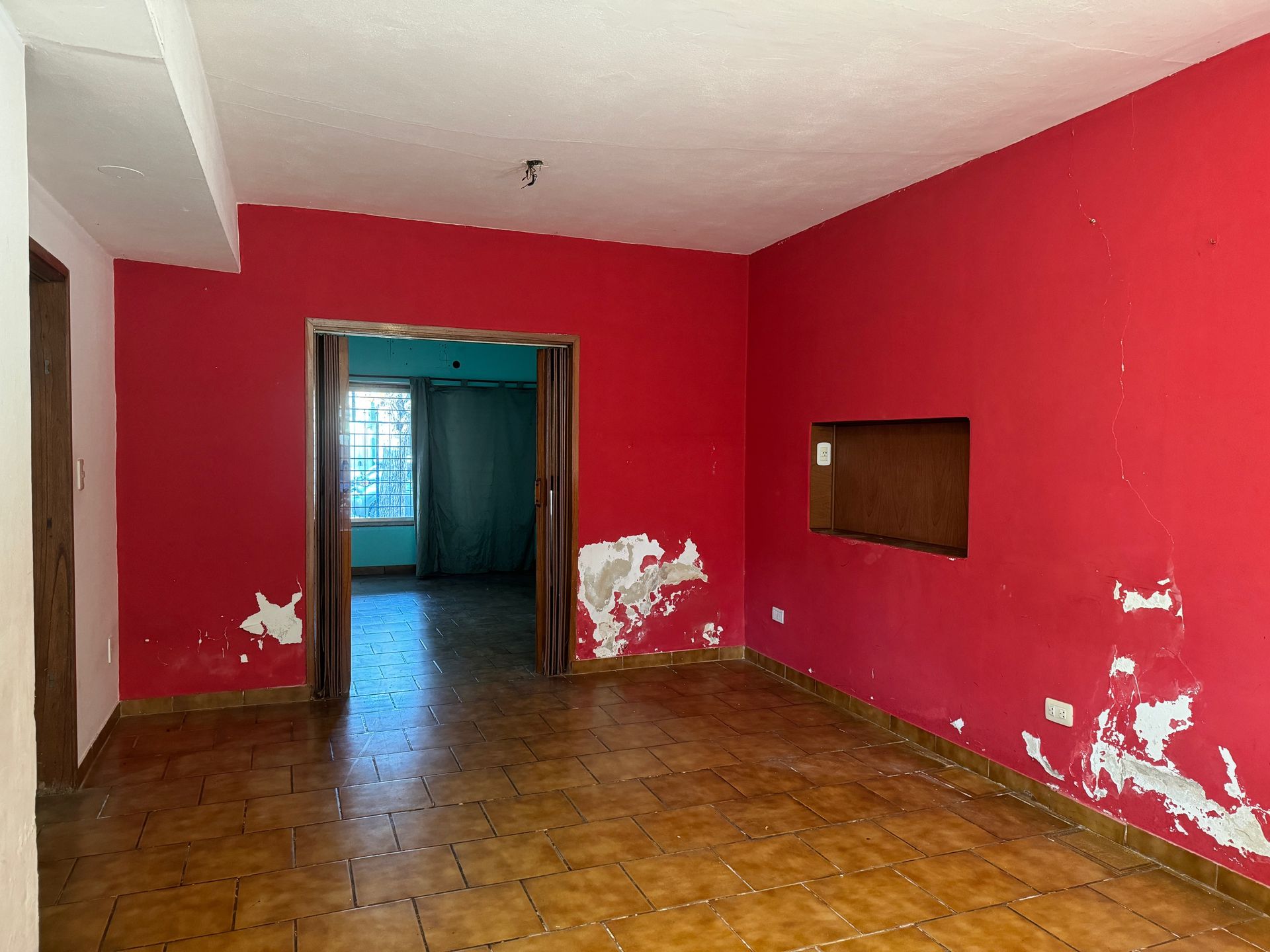 VENTA CASA 4 AMBIENTES ITUZAINGO. A RECICLAR - 16