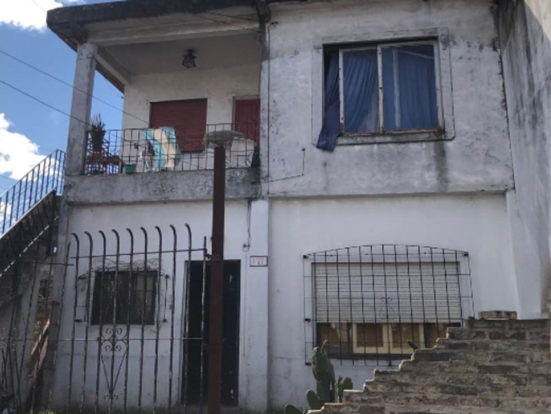 VENDE CASA 4 AMBIENTES CASTELAR - 9