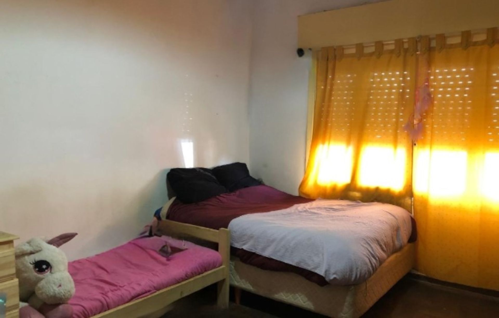 VENDE CASA 4 AMBIENTES CASTELAR - 3