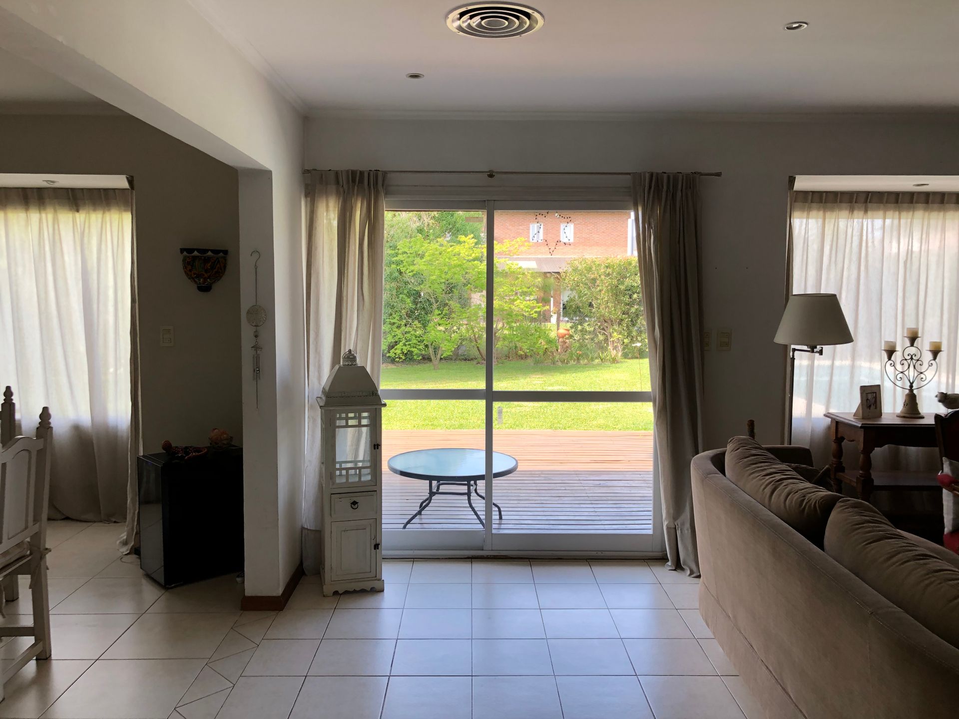 CASA 4 AMBIENTES EN VENTA OMBÚES DE HUDSON PILETA - 12