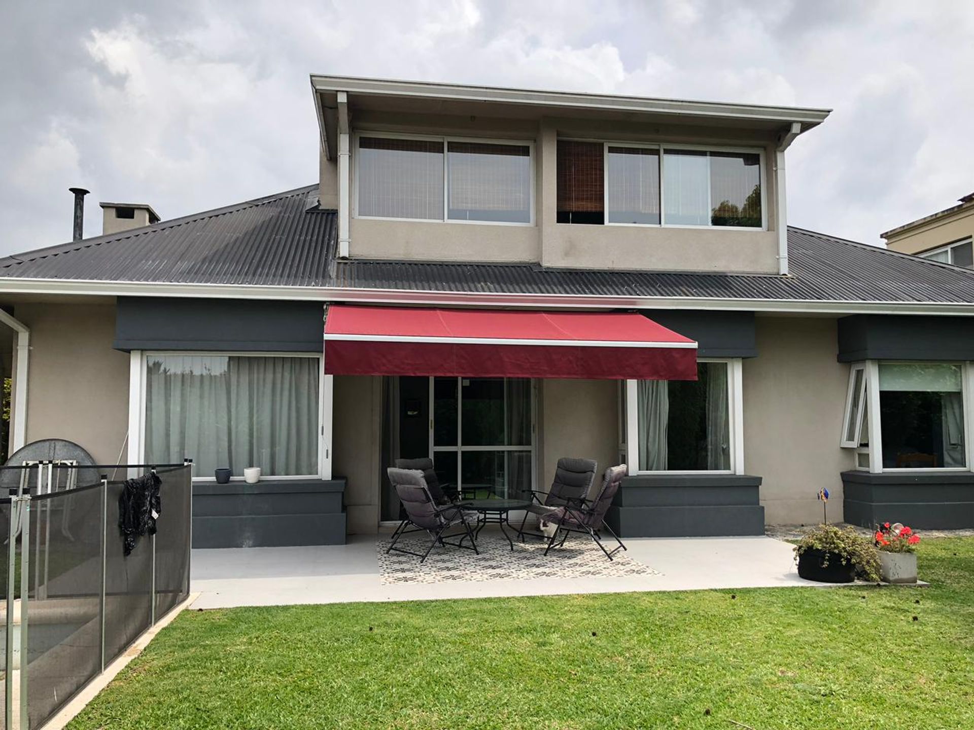 CASA 4 AMBIENTES EN VENTA OMBÚES DE HUDSON PILETA - 1
