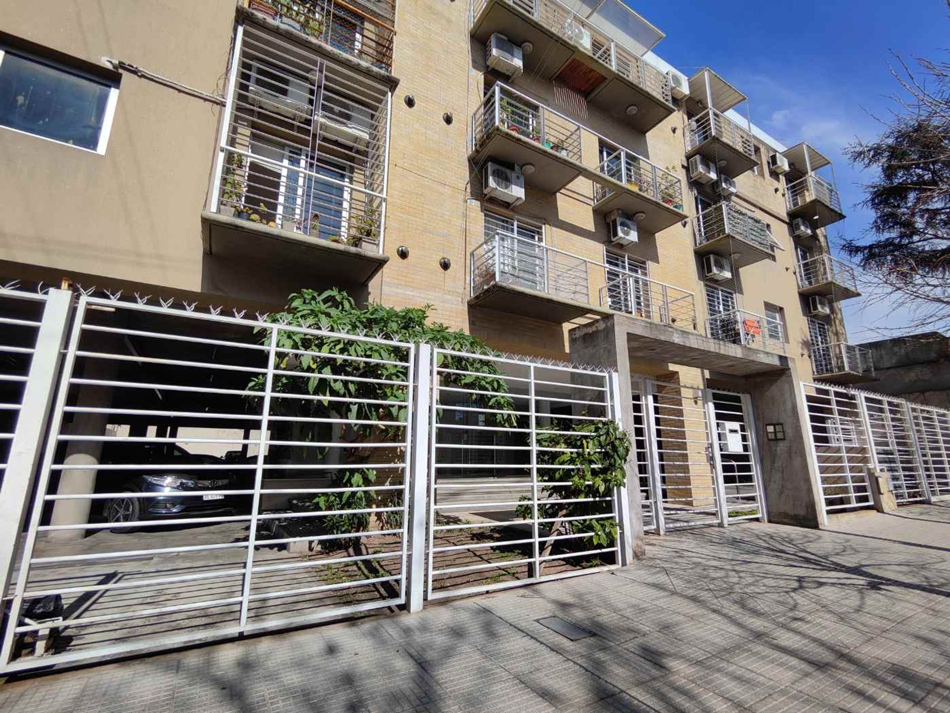 Departamento en Venta en Villa Lugano 4 ambientes - 8