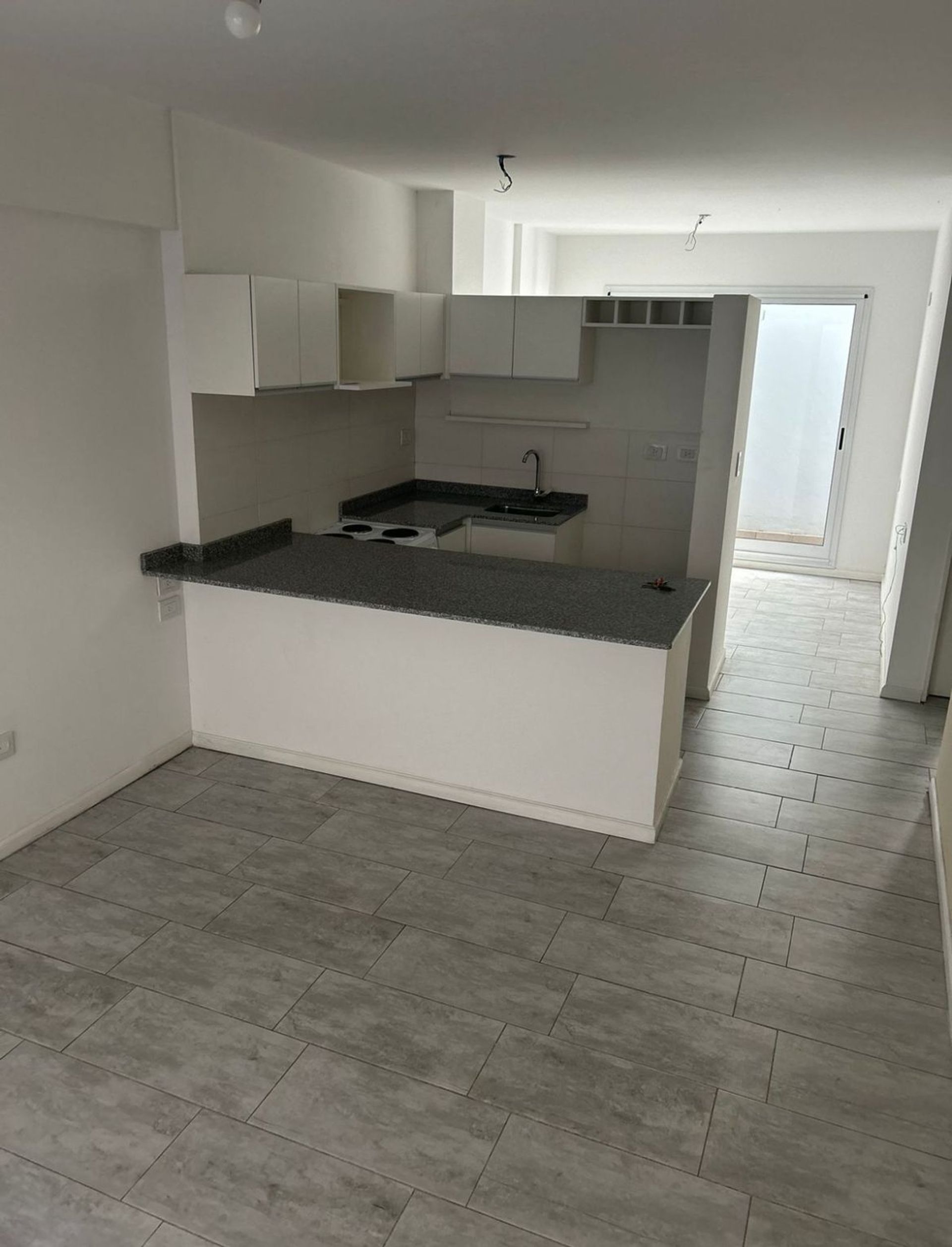 VENTA MONOAMBIENTE A ESTR C/PATIO SAN CRISTOBAL - 2