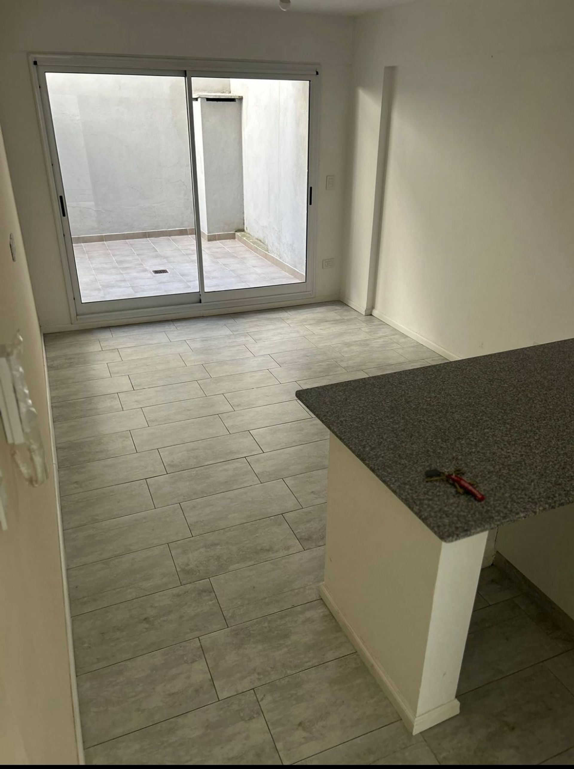 VENTA MONOAMBIENTE A ESTR C/PATIO SAN CRISTOBAL - 1