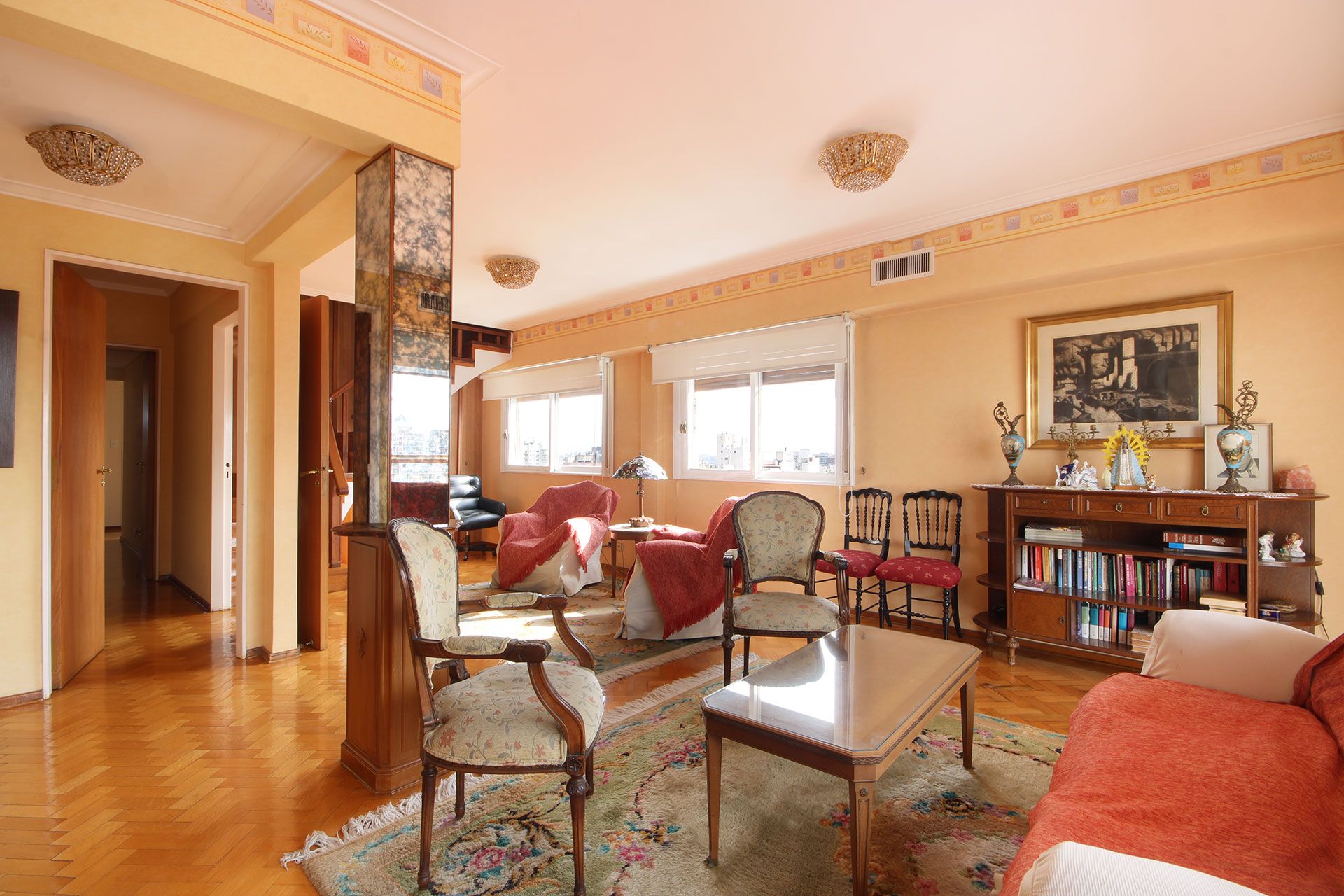 Venta departamento 6 ambientes con cochera Flores - 1