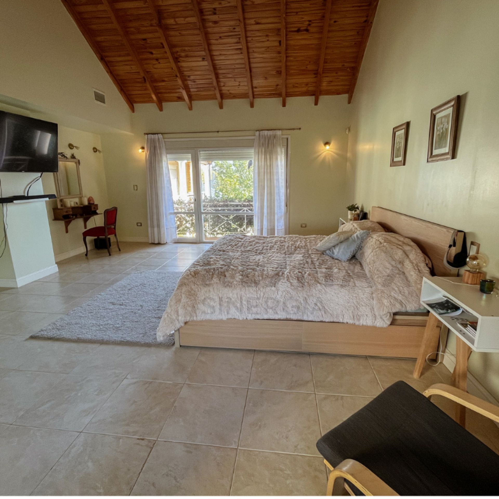 CASA 5 DORMITORIOS EN JARDINES DEL REY - 11