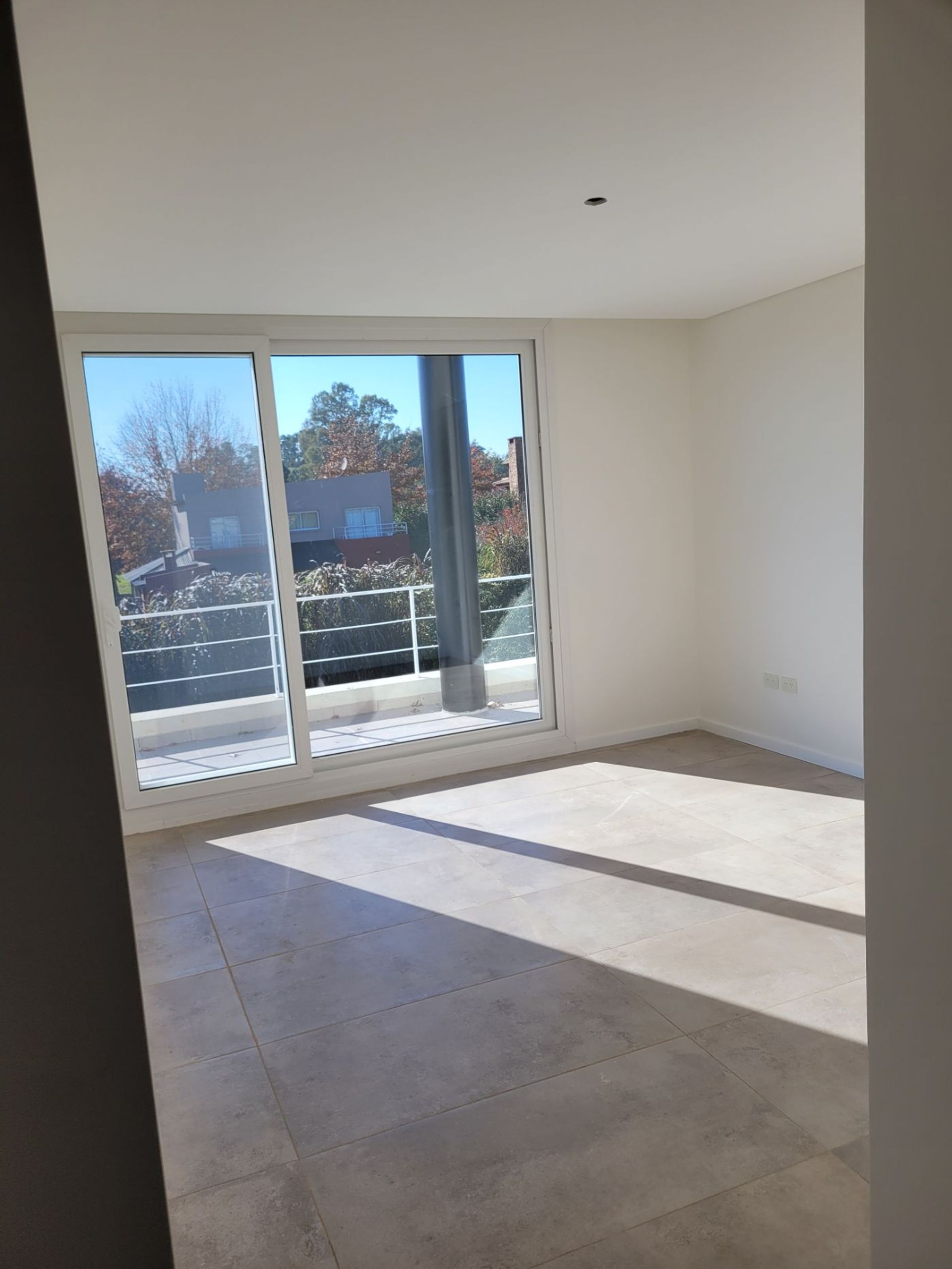 NUEVO VALOR, BARRIO LAS LOMAS, HARAS SANTA MAR&Iacute;A - 12